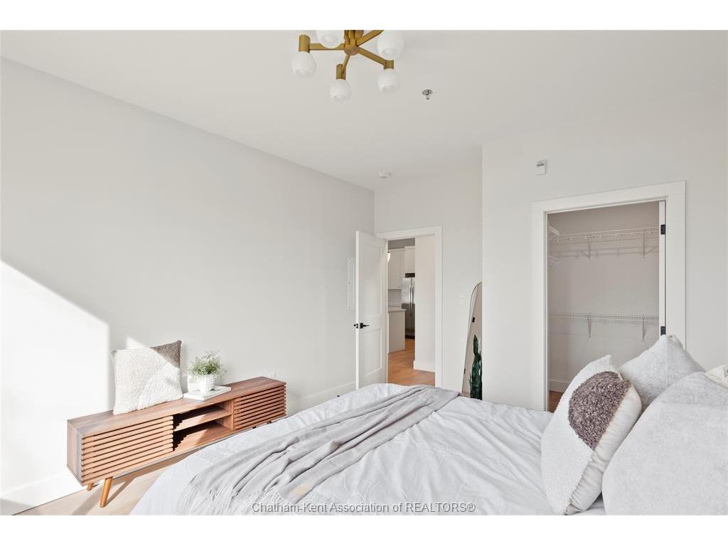 









364


Grand

Avenue East, 513,
Chatham,




ON
N7L 1W6

