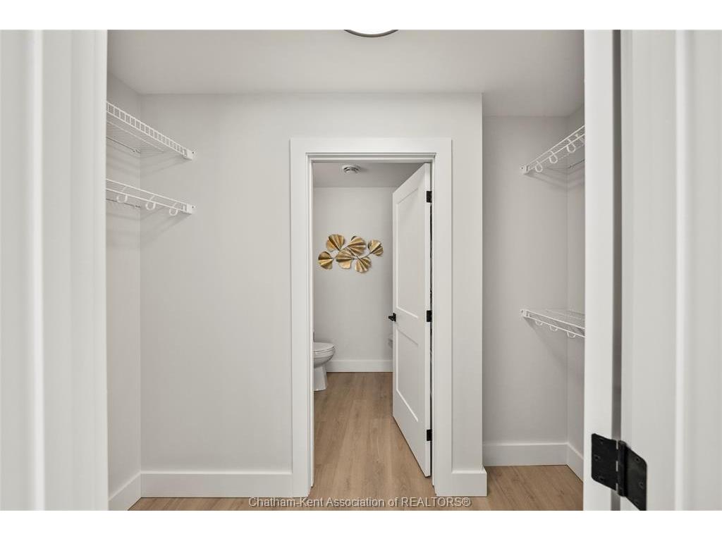 









364


Grand

Avenue East, 510,
Chatham,




ON
N7L 1W6

