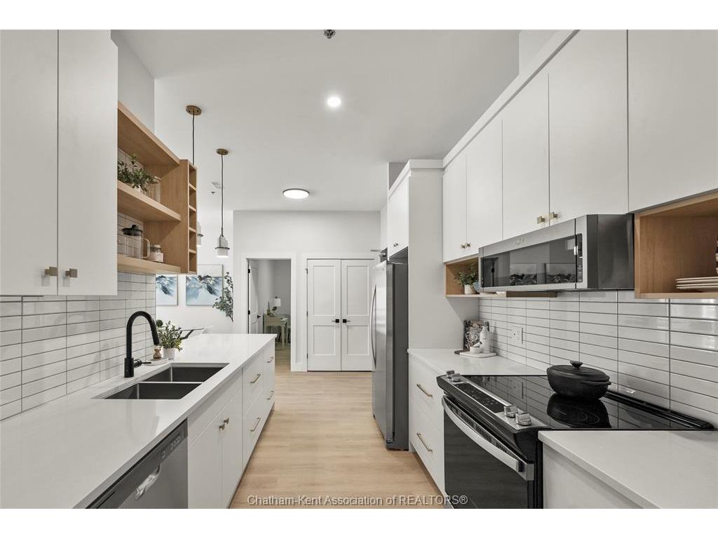 









364


Grand

Avenue East, 510,
Chatham,




ON
N7L 1W6

