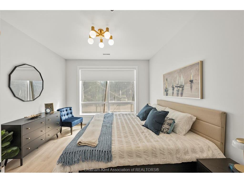 









364


Grand

Avenue East, 510,
Chatham,




ON
N7L 1W6

