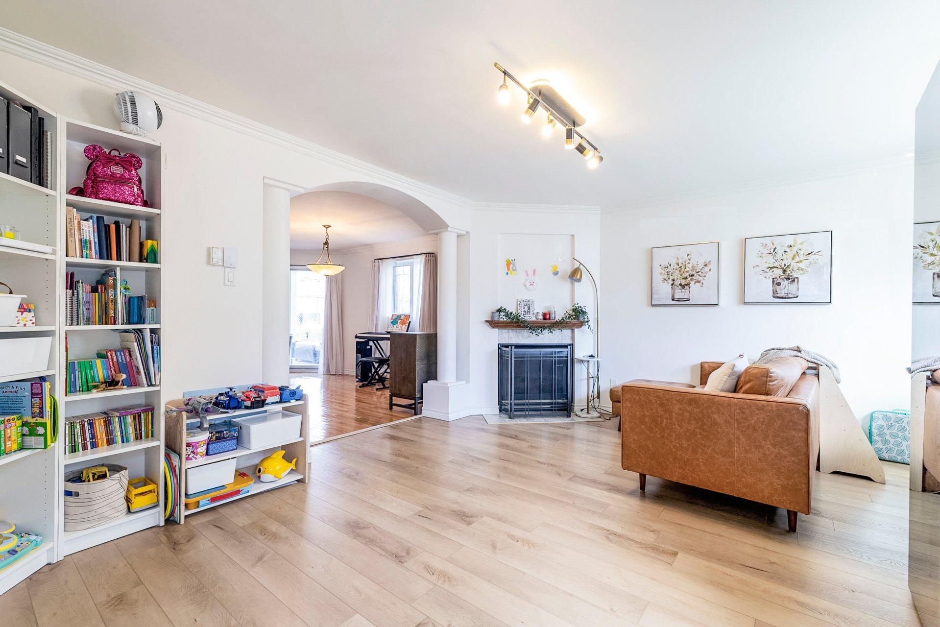 









3008


Boul. Daniel-Johnson

,
Laval (Chomedey),




QC
H7P5Z6

