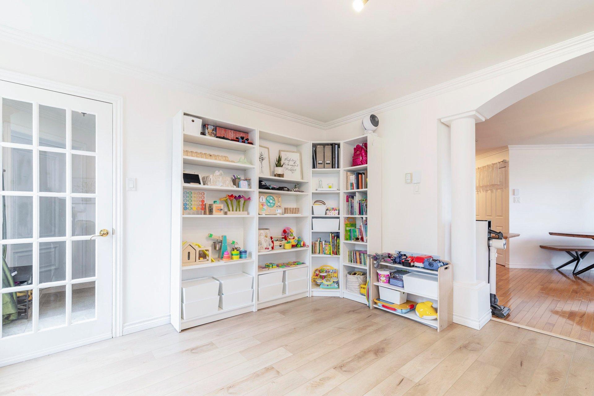 









3008


Boul. Daniel-Johnson

,
Laval (Chomedey),




QC
H7P5Z6

