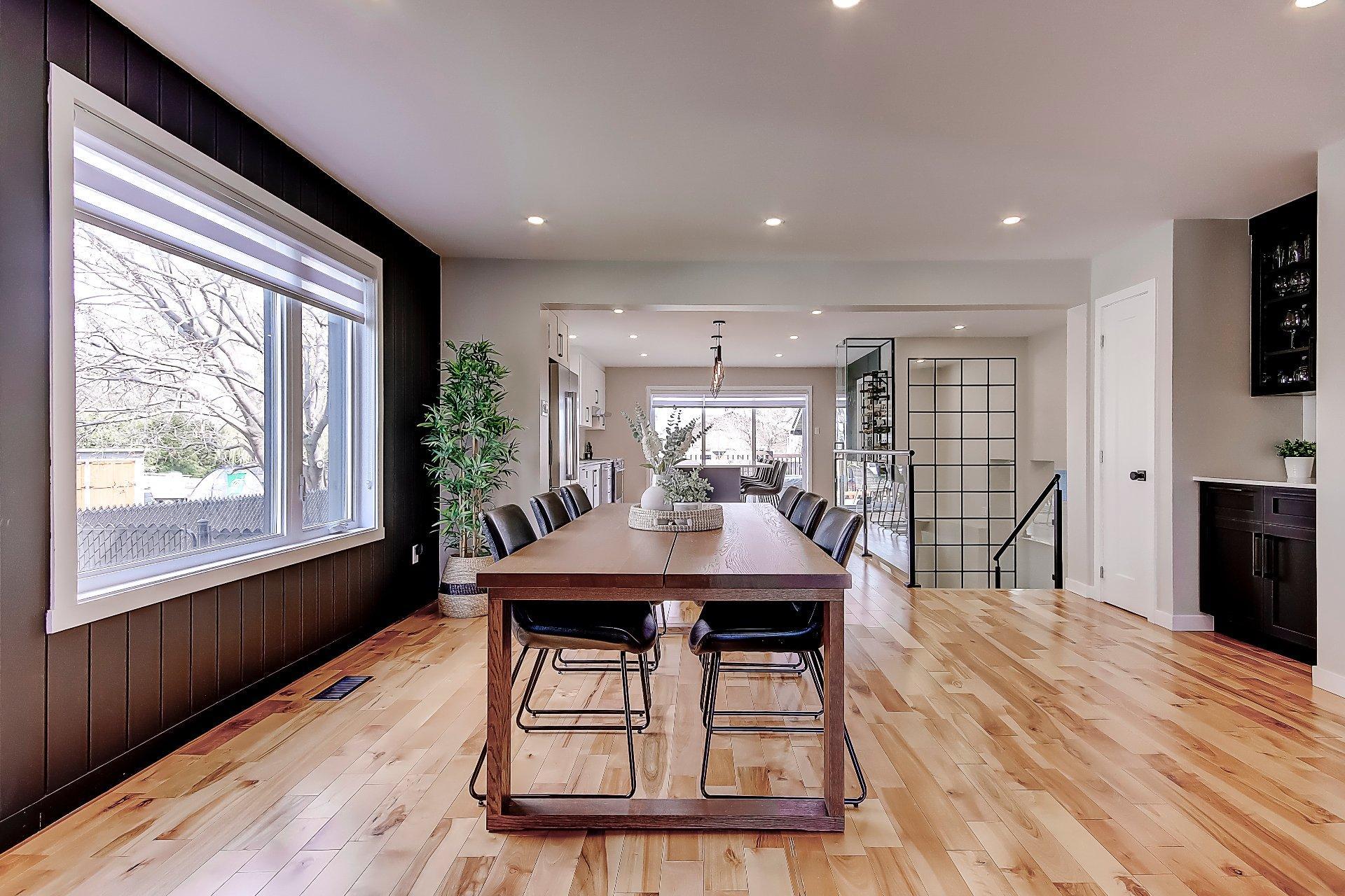 









797


Boul. St-Luc

,
Saint-Jean-sur-Richelieu,




QC
J2W2G6

