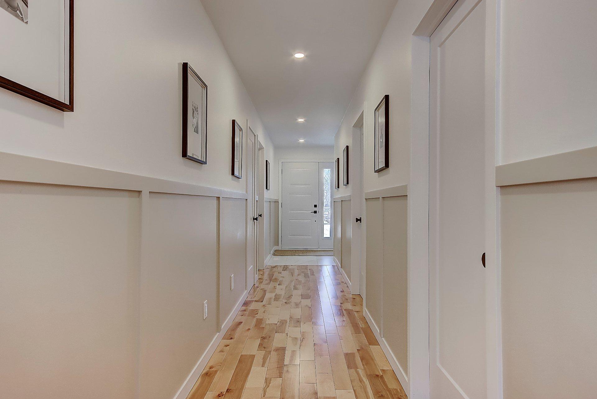 









797


Boul. St-Luc

,
Saint-Jean-sur-Richelieu,




QC
J2W2G6

