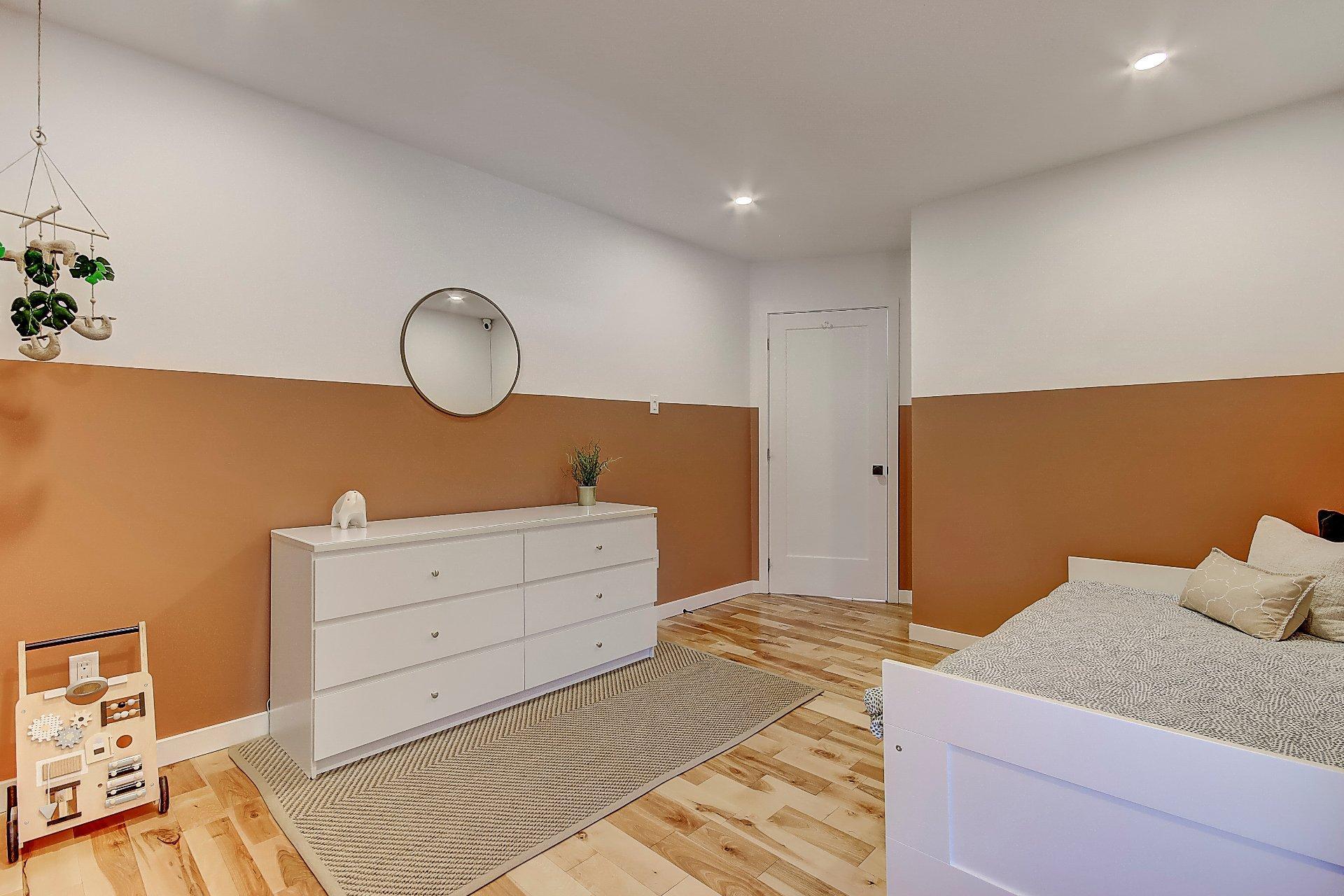 









797


Boul. St-Luc

,
Saint-Jean-sur-Richelieu,




QC
J2W2G6

