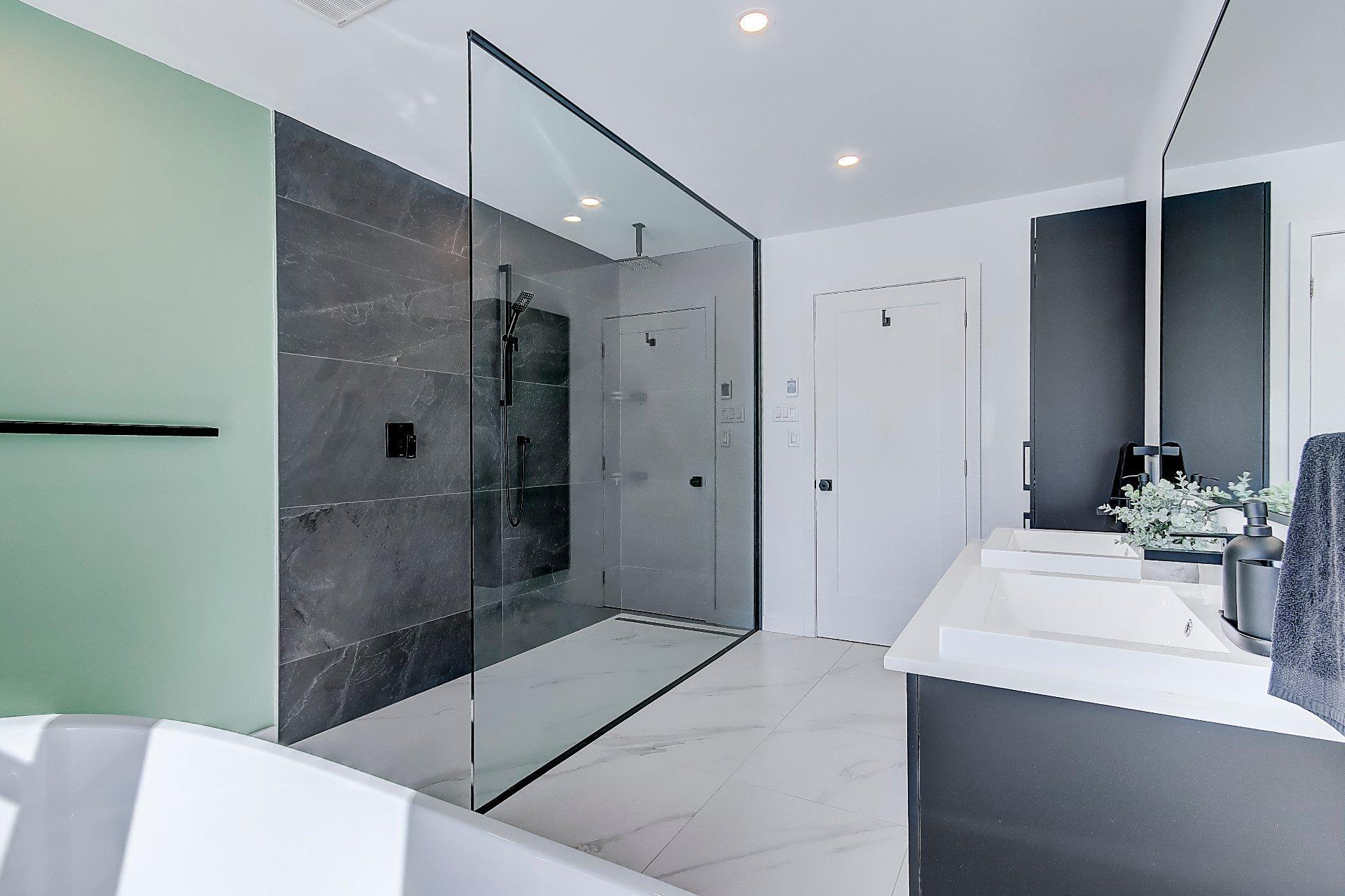 









797


Boul. St-Luc

,
Saint-Jean-sur-Richelieu,




QC
J2W2G6


