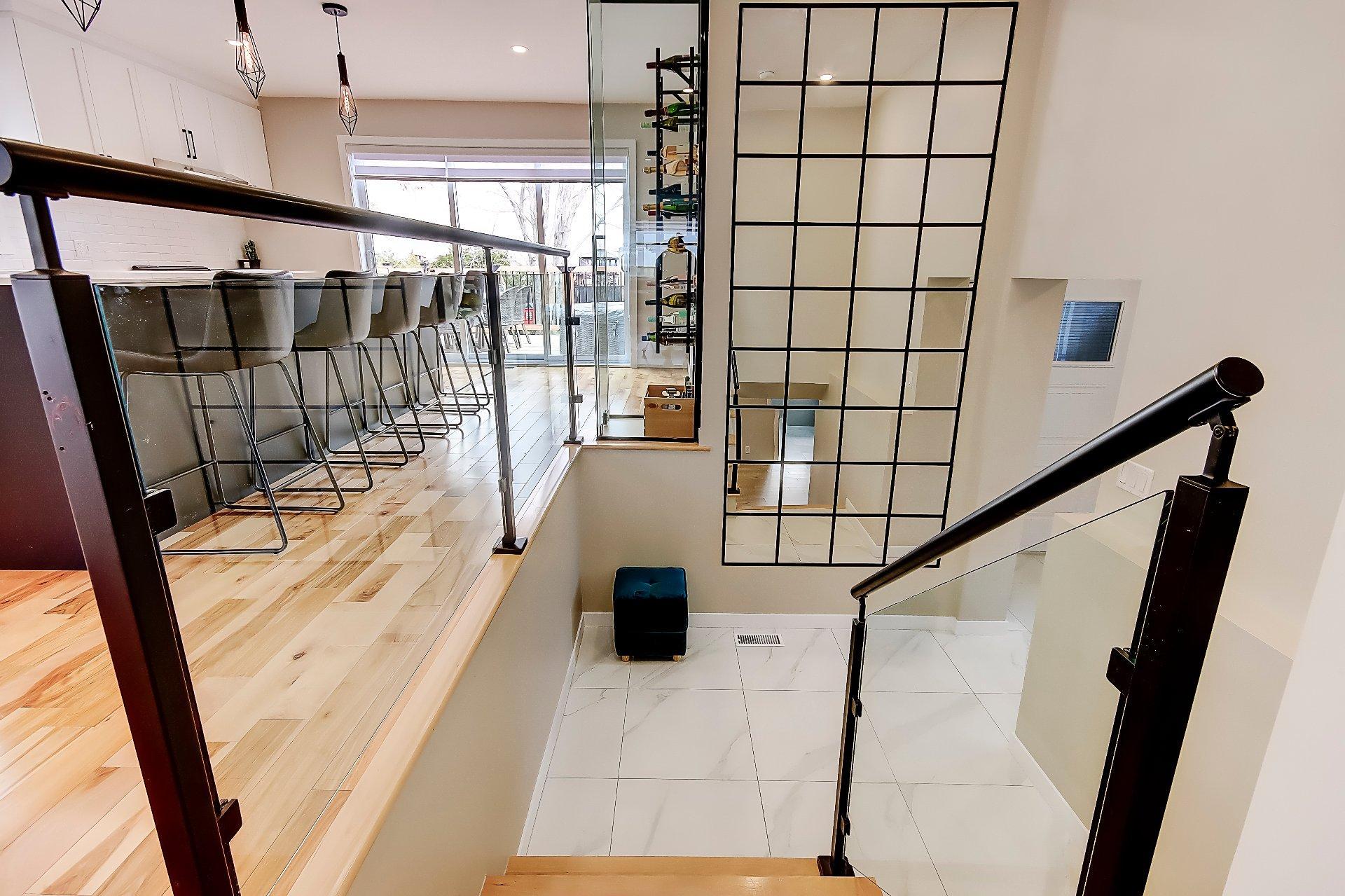 









797


Boul. St-Luc

,
Saint-Jean-sur-Richelieu,




QC
J2W2G6

