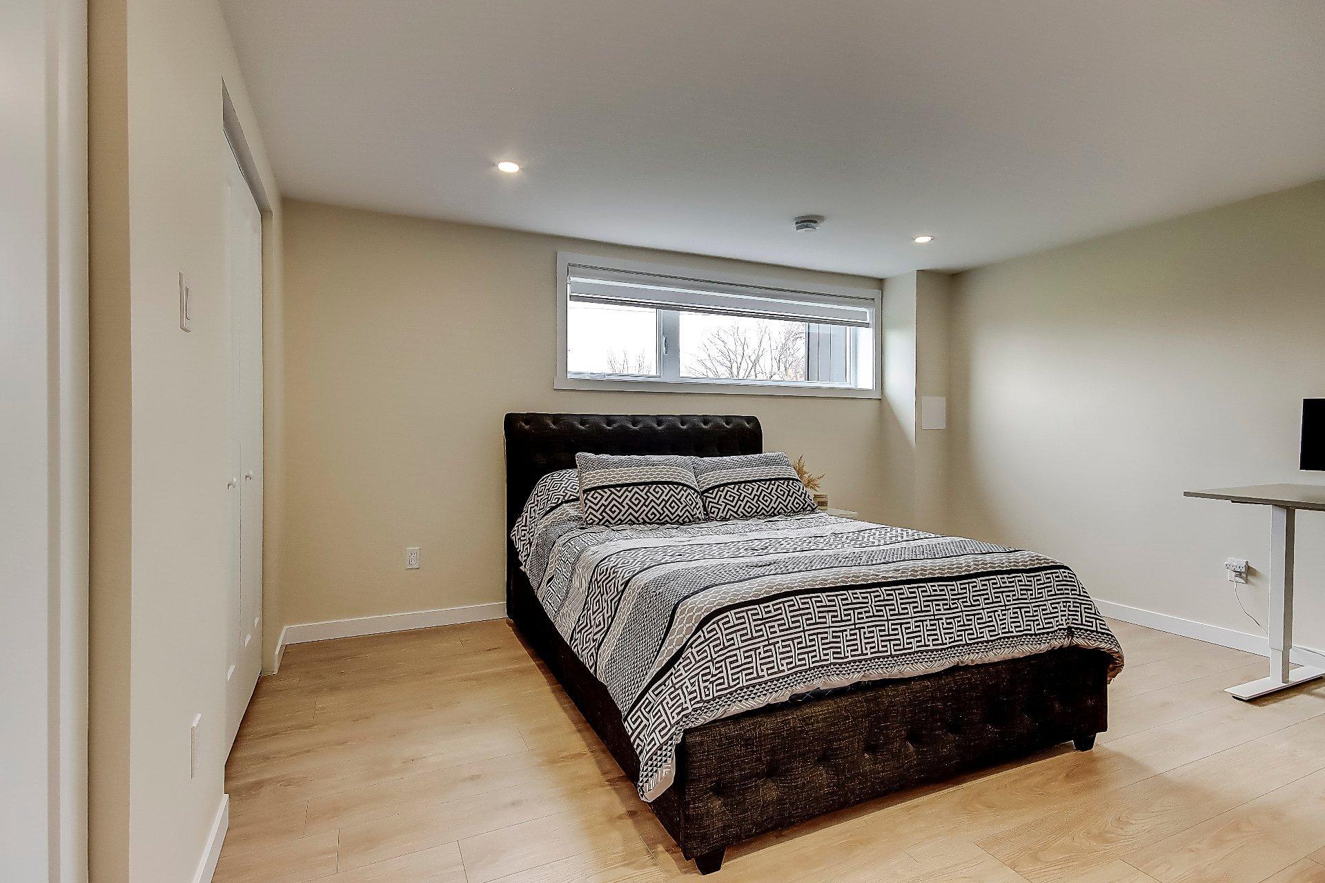 









797


Boul. St-Luc

,
Saint-Jean-sur-Richelieu,




QC
J2W2G6

