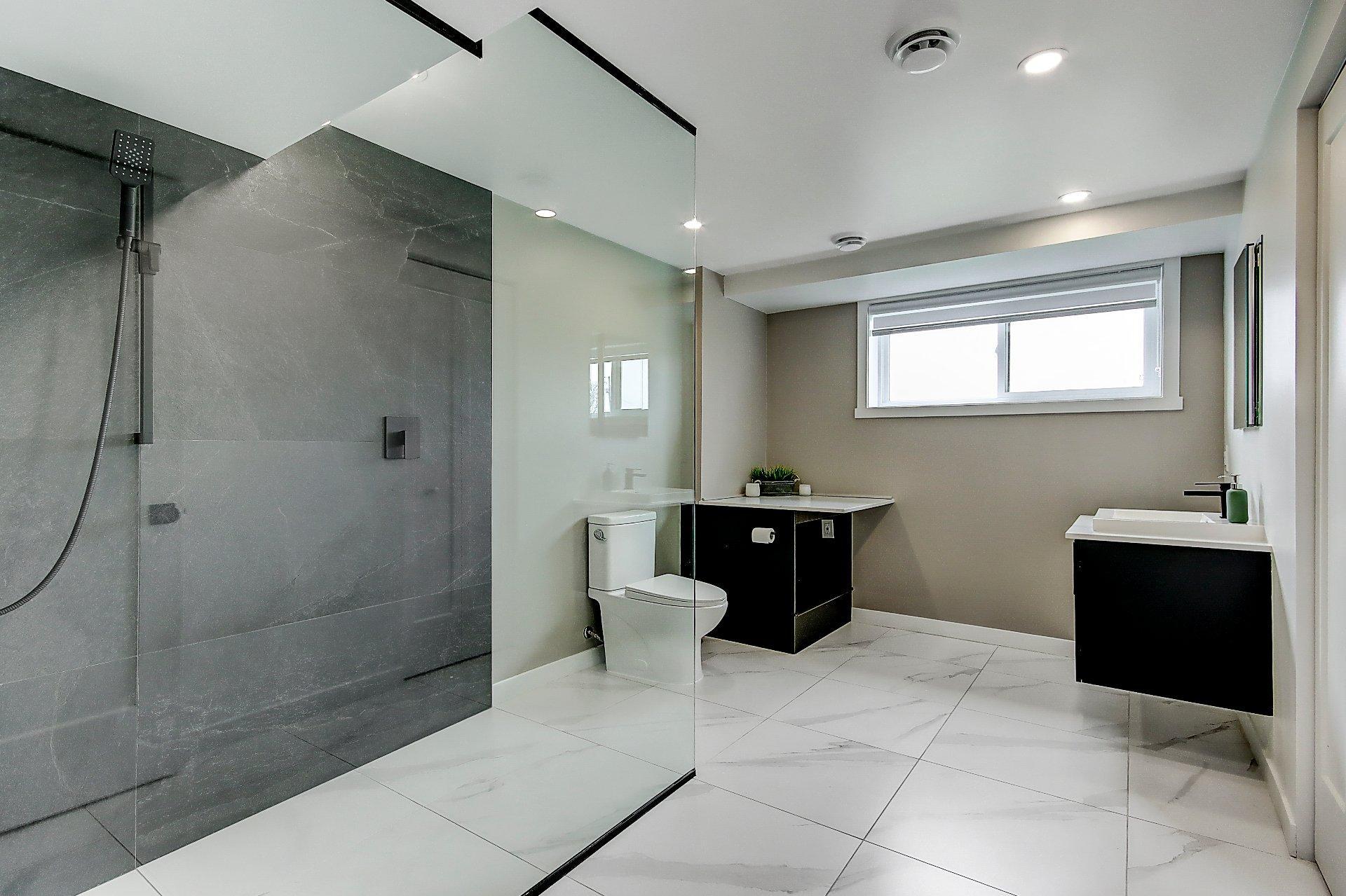 









797


Boul. St-Luc

,
Saint-Jean-sur-Richelieu,




QC
J2W2G6

