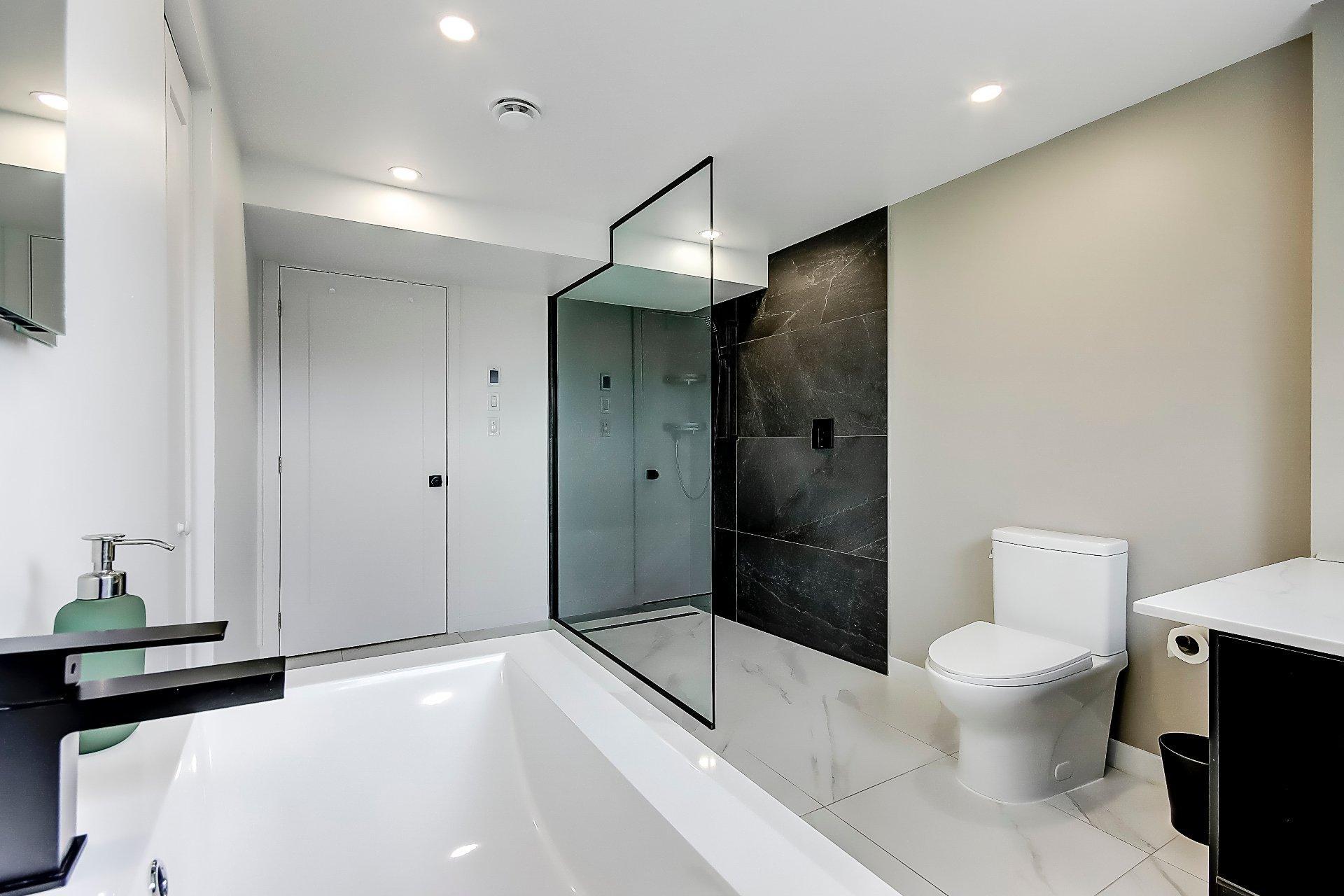









797


Boul. St-Luc

,
Saint-Jean-sur-Richelieu,




QC
J2W2G6

