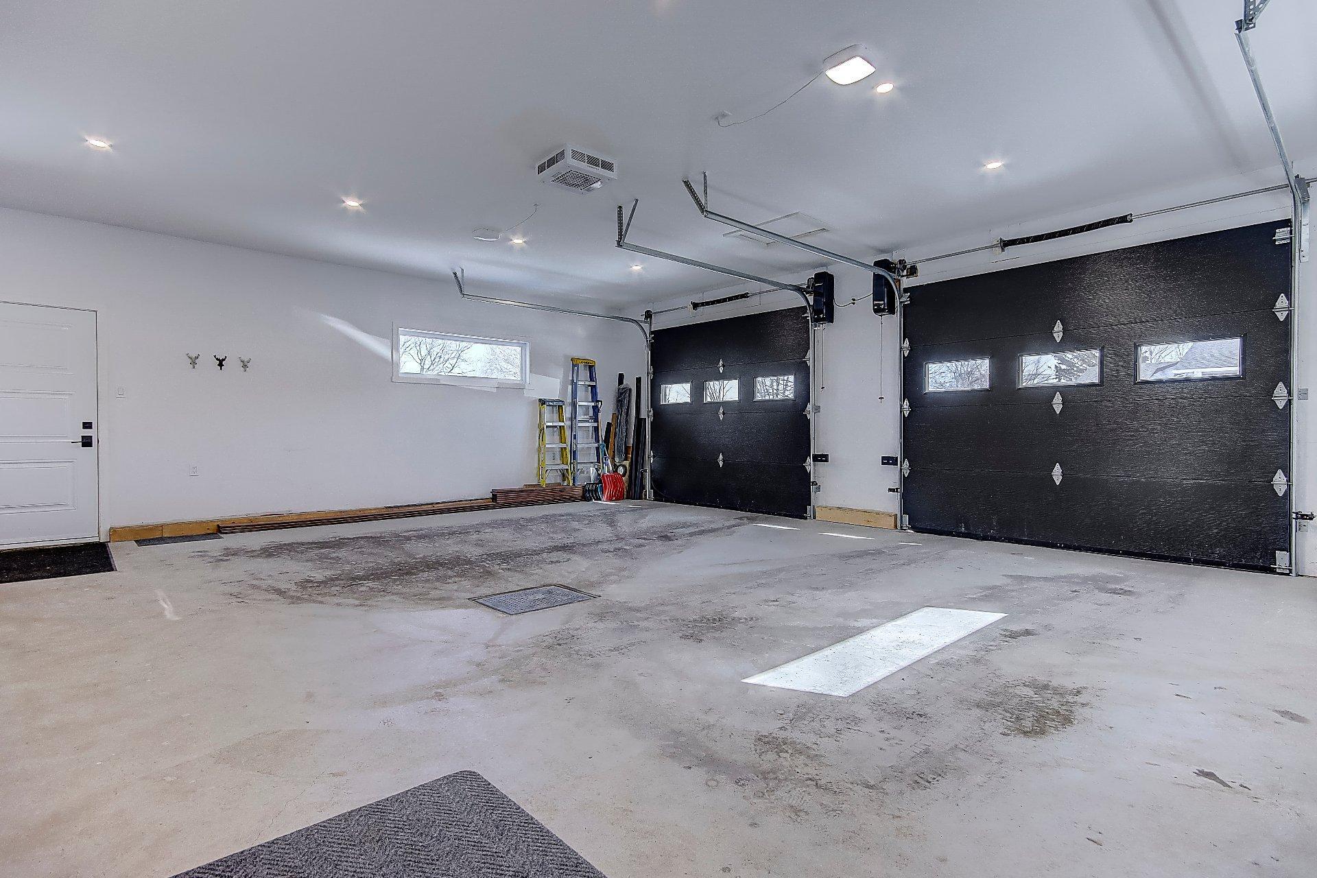 









797


Boul. St-Luc

,
Saint-Jean-sur-Richelieu,




QC
J2W2G6

