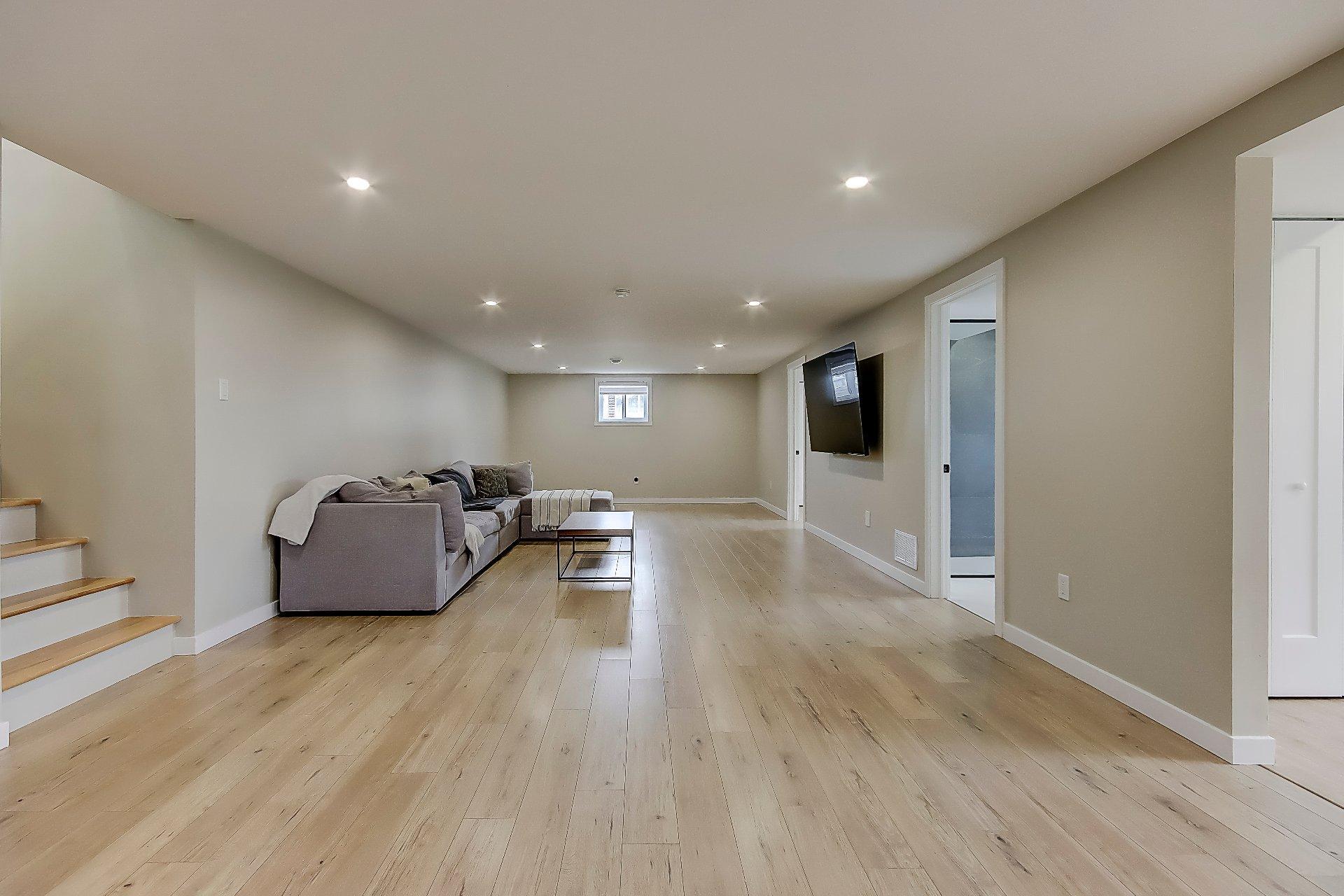 









797


Boul. St-Luc

,
Saint-Jean-sur-Richelieu,




QC
J2W2G6

