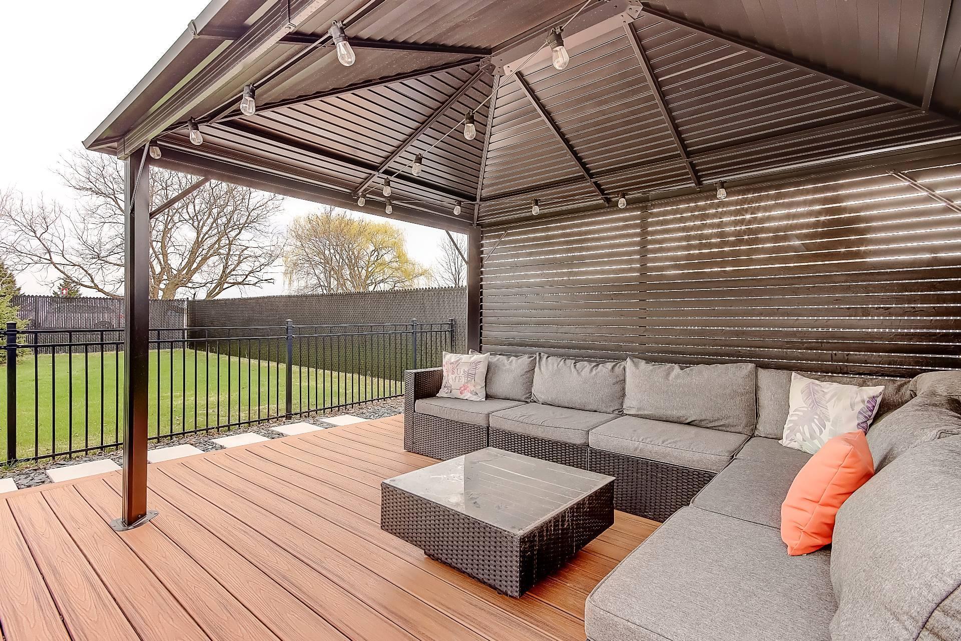 









797


Boul. St-Luc

,
Saint-Jean-sur-Richelieu,




QC
J2W2G6


