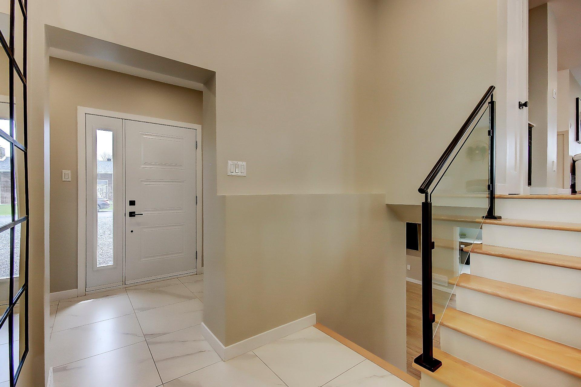 









797


Boul. St-Luc

,
Saint-Jean-sur-Richelieu,




QC
J2W2G6

