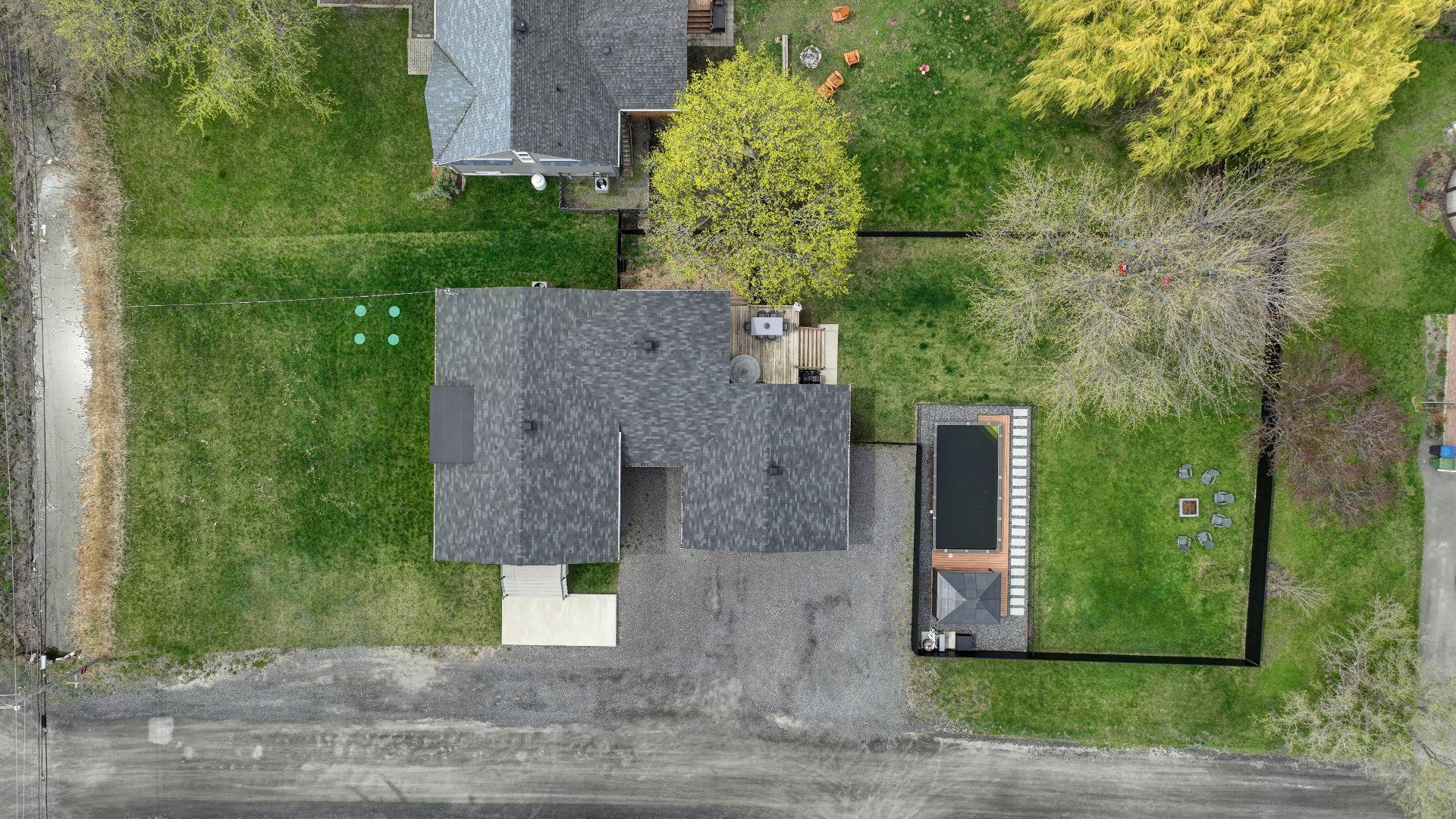 









797


Boul. St-Luc

,
Saint-Jean-sur-Richelieu,




QC
J2W2G6

