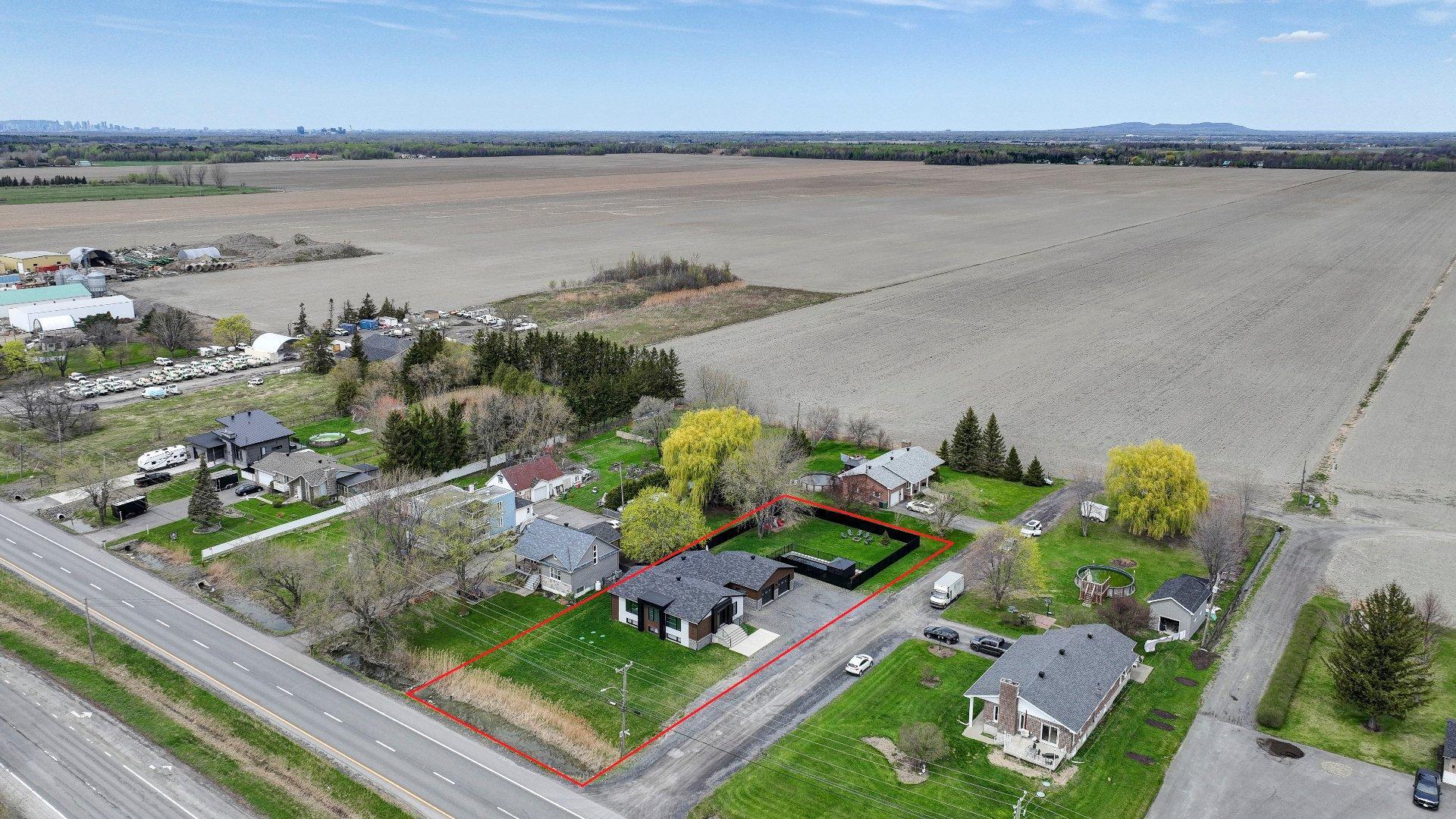 









797


Boul. St-Luc

,
Saint-Jean-sur-Richelieu,




QC
J2W2G6


