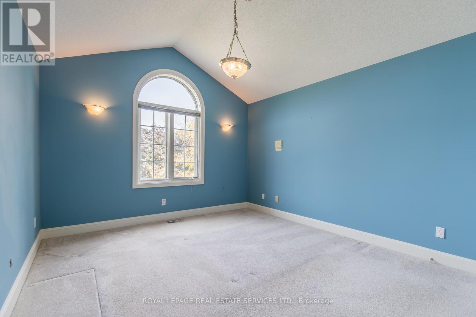 












57 ORR CRESCENT

,
Hamilton,




Ontario
L8G5C5

