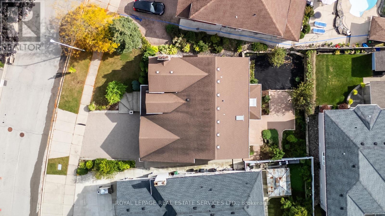 












57 ORR CRESCENT

,
Hamilton,




Ontario
L8G5C5

