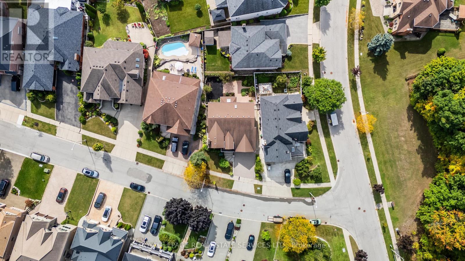 












57 ORR CRESCENT

,
Hamilton,




Ontario
L8G5C5

