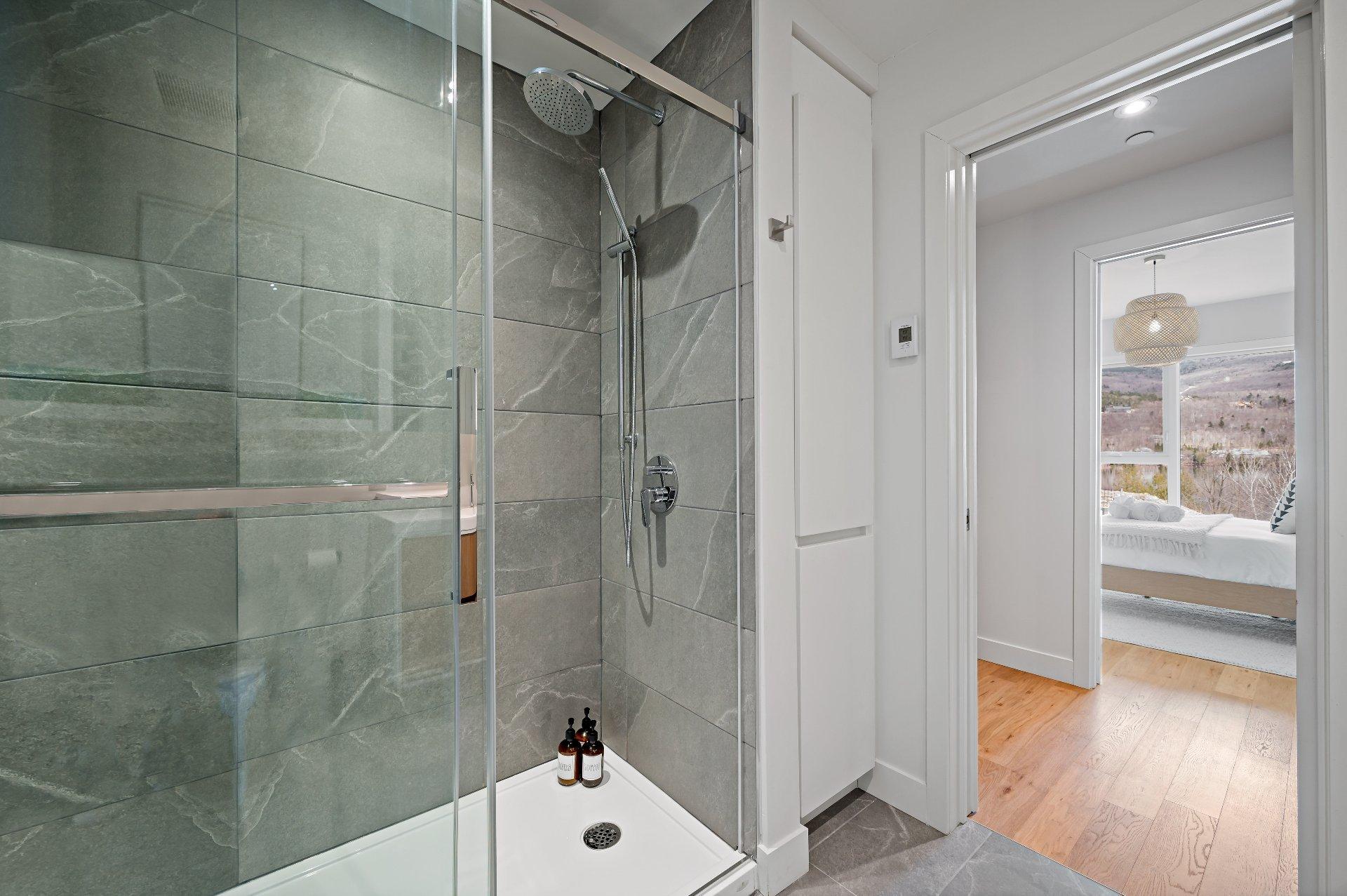 









123


Rue Cuttle

, 105,
Mont-Tremblant,




QC
J8E1B9

