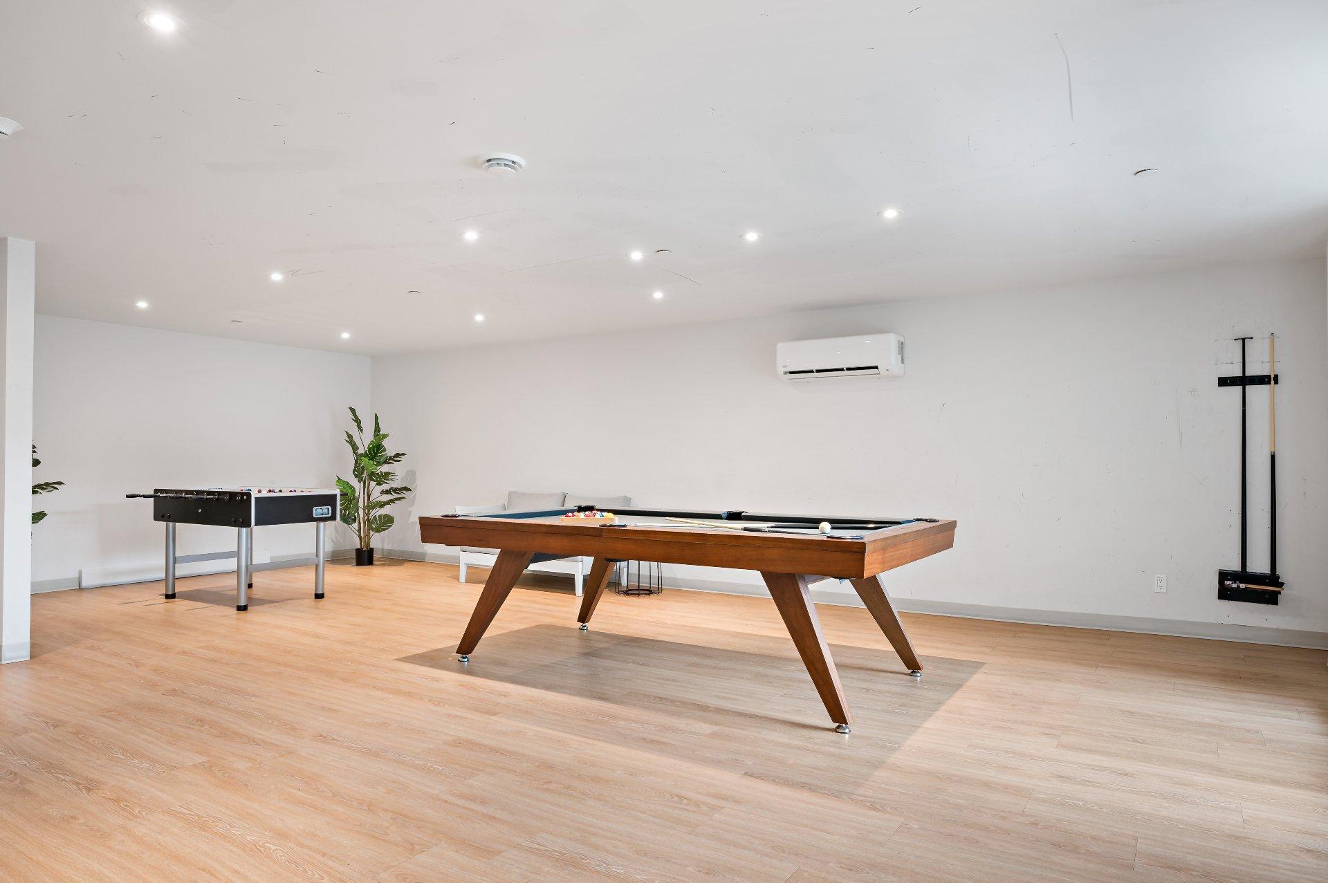 









123


Rue Cuttle

, 105,
Mont-Tremblant,




QC
J8E1B9

