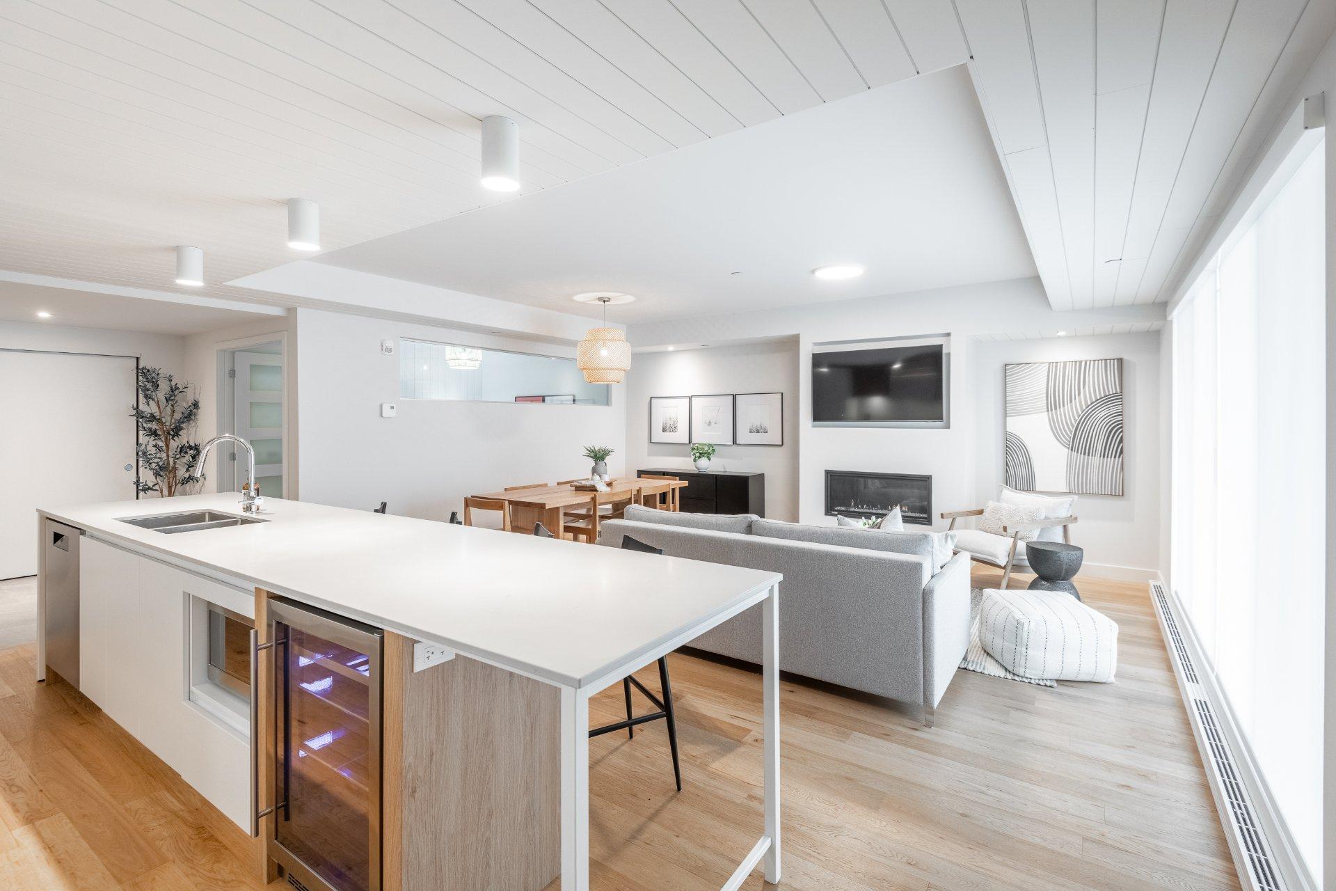 









123


Rue Cuttle

, 105,
Mont-Tremblant,




QC
J8E1B9

