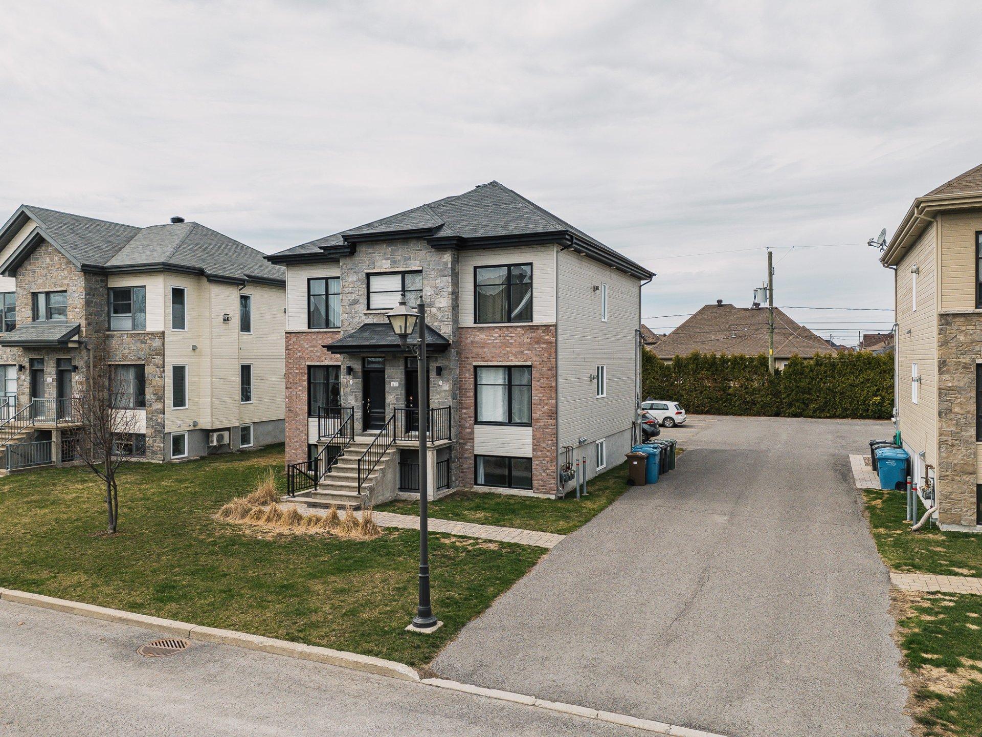 









1415


Rue des Outaouais

, C,
Repentigny (Repentigny),




QC
J5Y0G2

