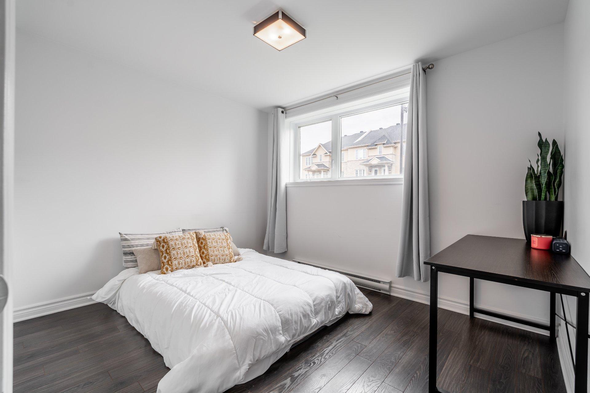 









1415


Rue des Outaouais

, C,
Repentigny (Repentigny),




QC
J5Y0G2

