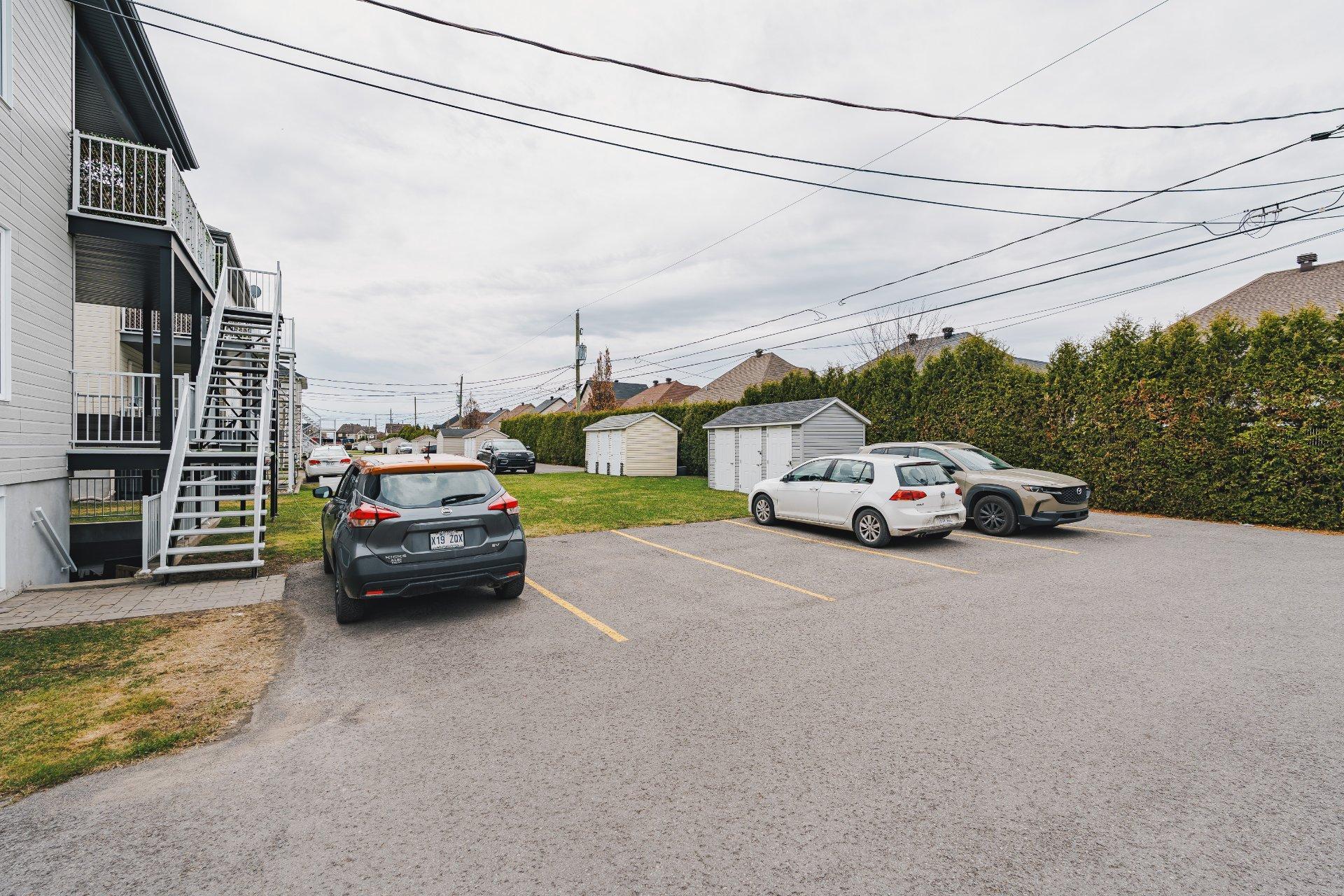 









1415


Rue des Outaouais

, C,
Repentigny (Repentigny),




QC
J5Y0G2

