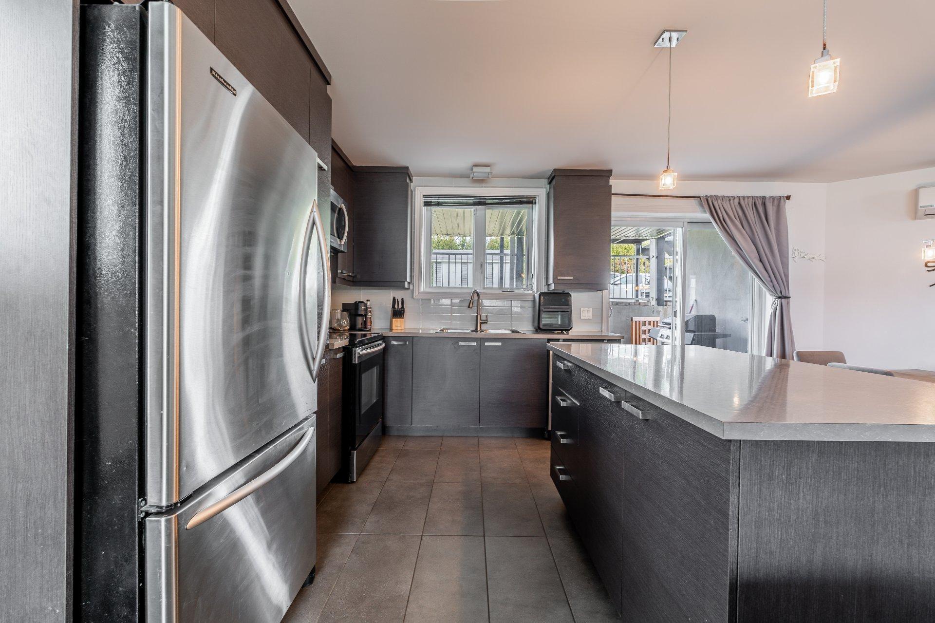 









1415


Rue des Outaouais

, C,
Repentigny (Repentigny),




QC
J5Y0G2

