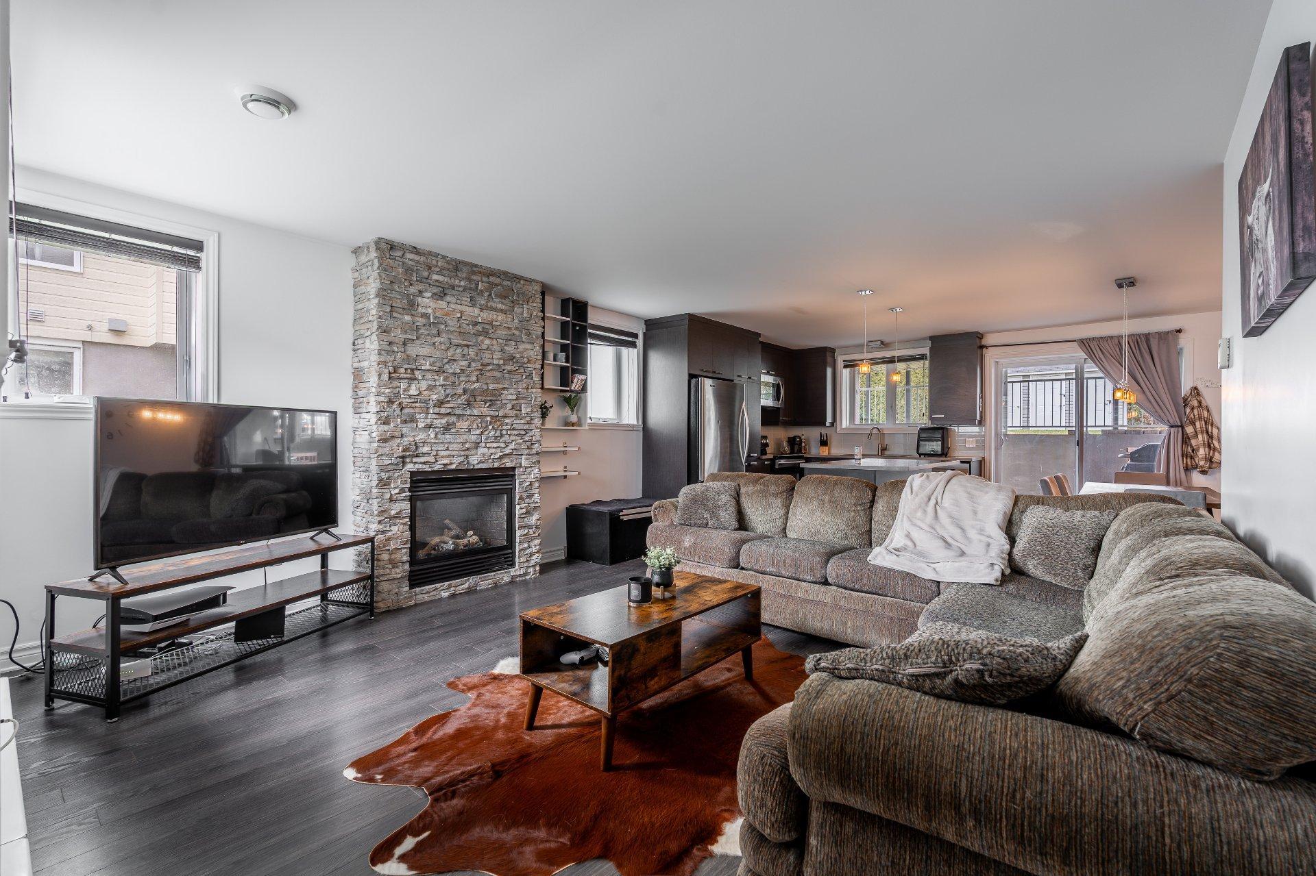 









1415


Rue des Outaouais

, C,
Repentigny (Repentigny),




QC
J5Y0G2

