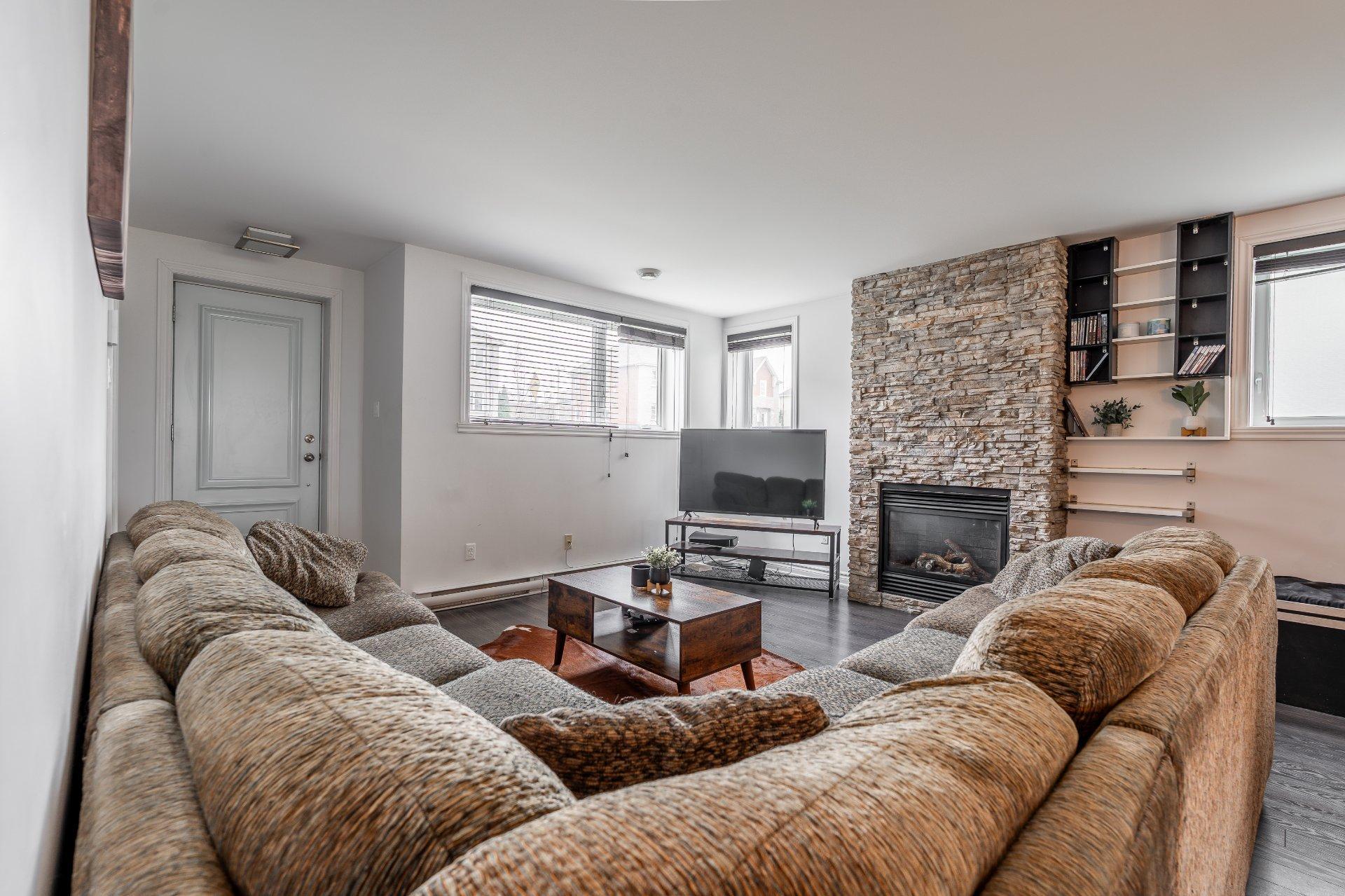 









1415


Rue des Outaouais

, C,
Repentigny (Repentigny),




QC
J5Y0G2

