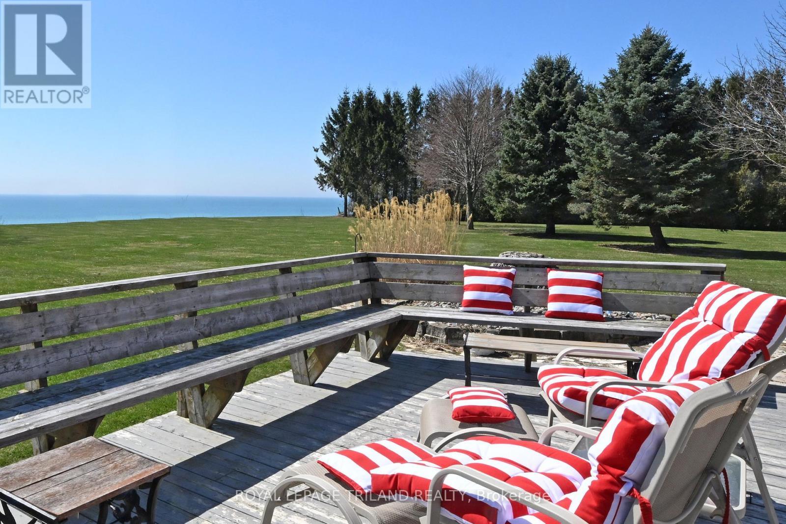 












7154 TALBOT TRAIL

,
Chatham-Kent (Blenheim),




Ontario
N0P1A0


