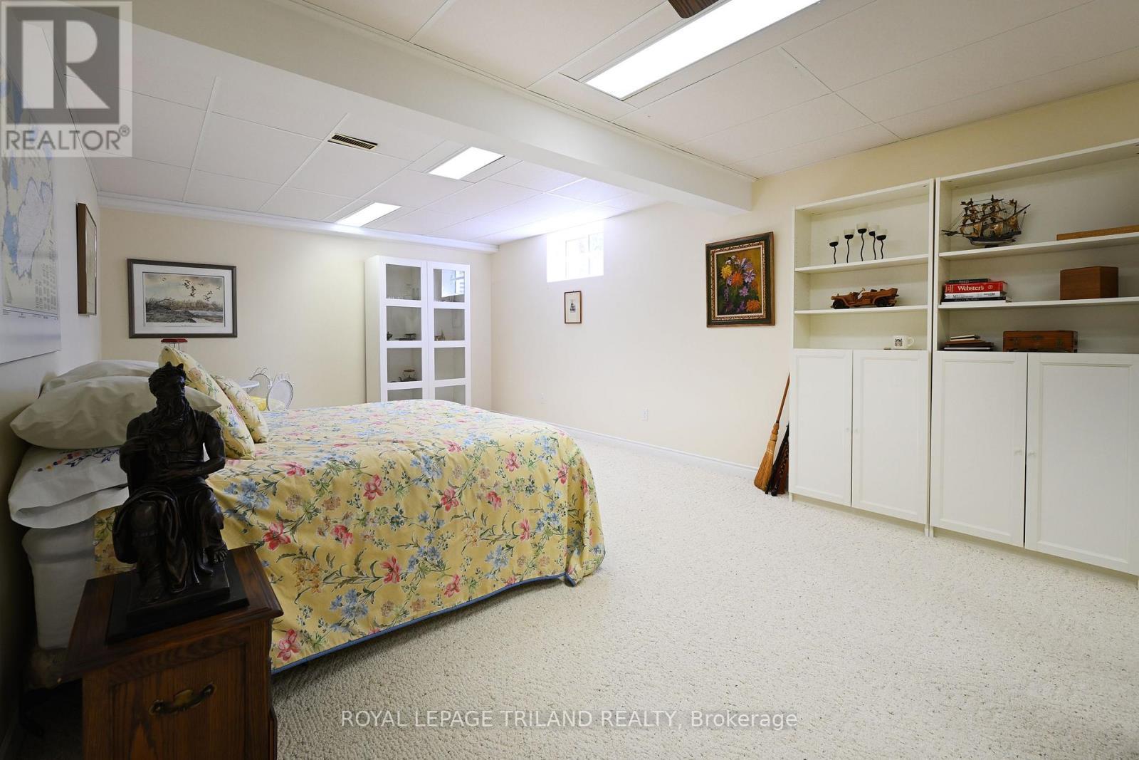 












7154 TALBOT TRAIL

,
Chatham-Kent (Blenheim),




Ontario
N0P1A0

