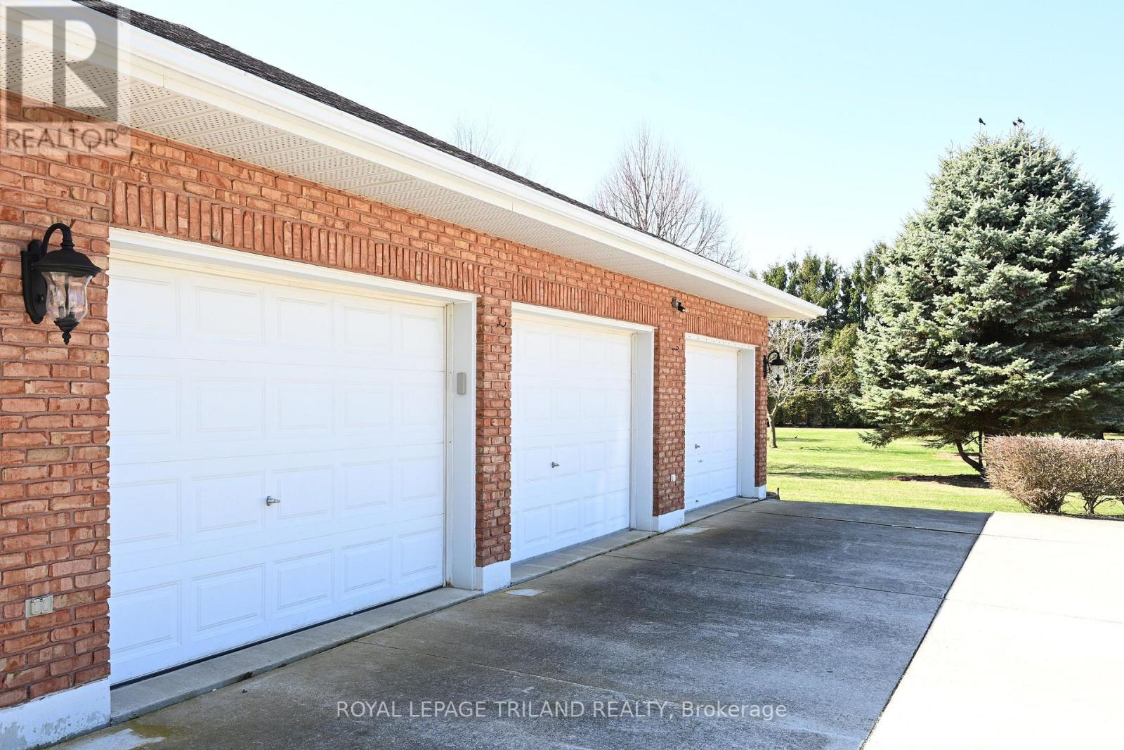 












7154 TALBOT TRAIL

,
Chatham-Kent (Blenheim),




Ontario
N0P1A0

