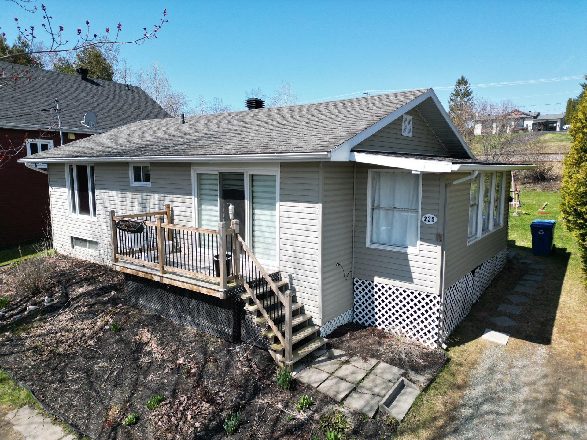 









235


Rue Monseigneur-Vel

,
Magog,




QC
J1X3W5

