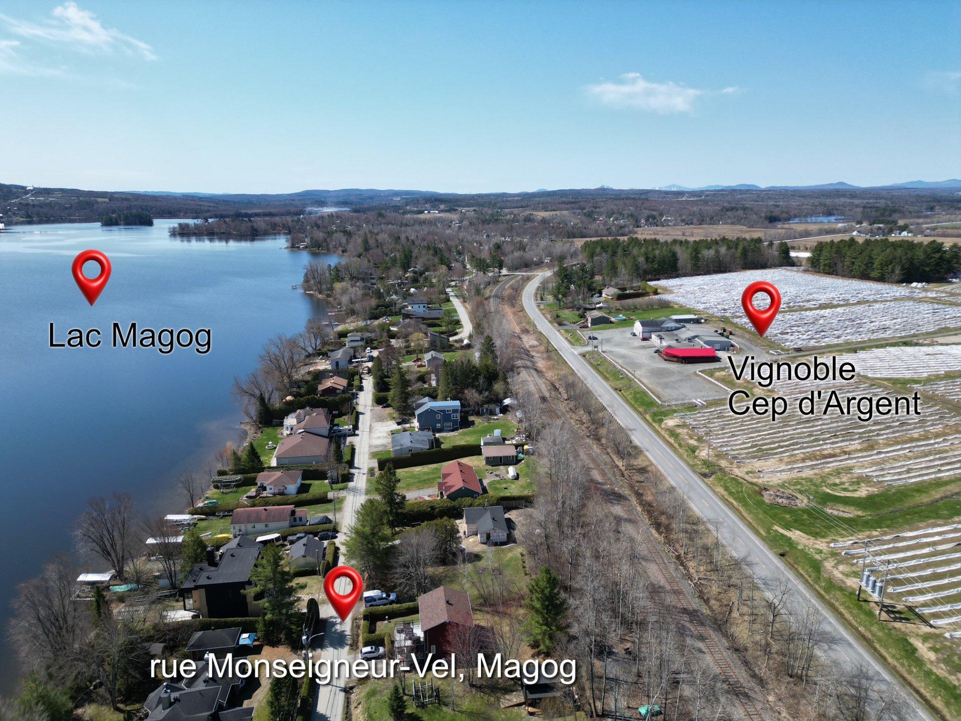 









235


Rue Monseigneur-Vel

,
Magog,




QC
J1X3W5

