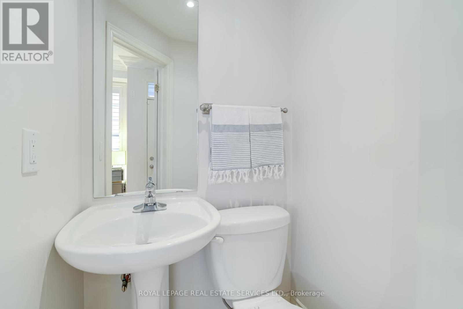 












12 - 1968 BLOOR STREET W

,
Toronto,




Ontario
M6P3K9

