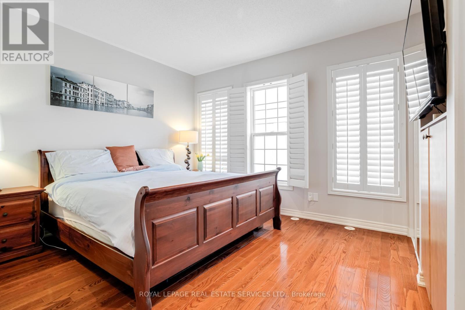












12 - 1968 BLOOR STREET W

,
Toronto,




Ontario
M6P3K9

