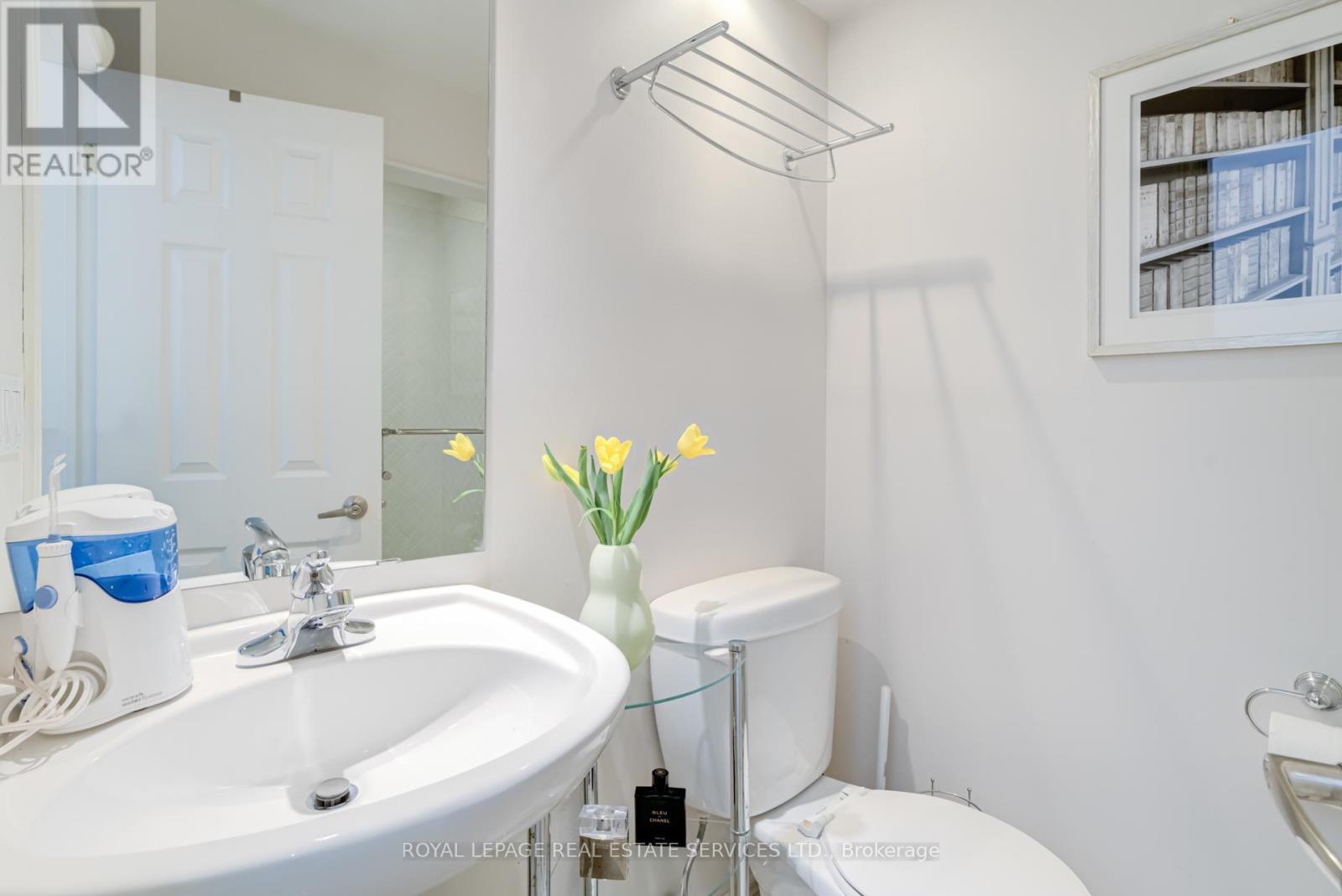 












12 - 1968 BLOOR STREET W

,
Toronto,




Ontario
M6P3K9

