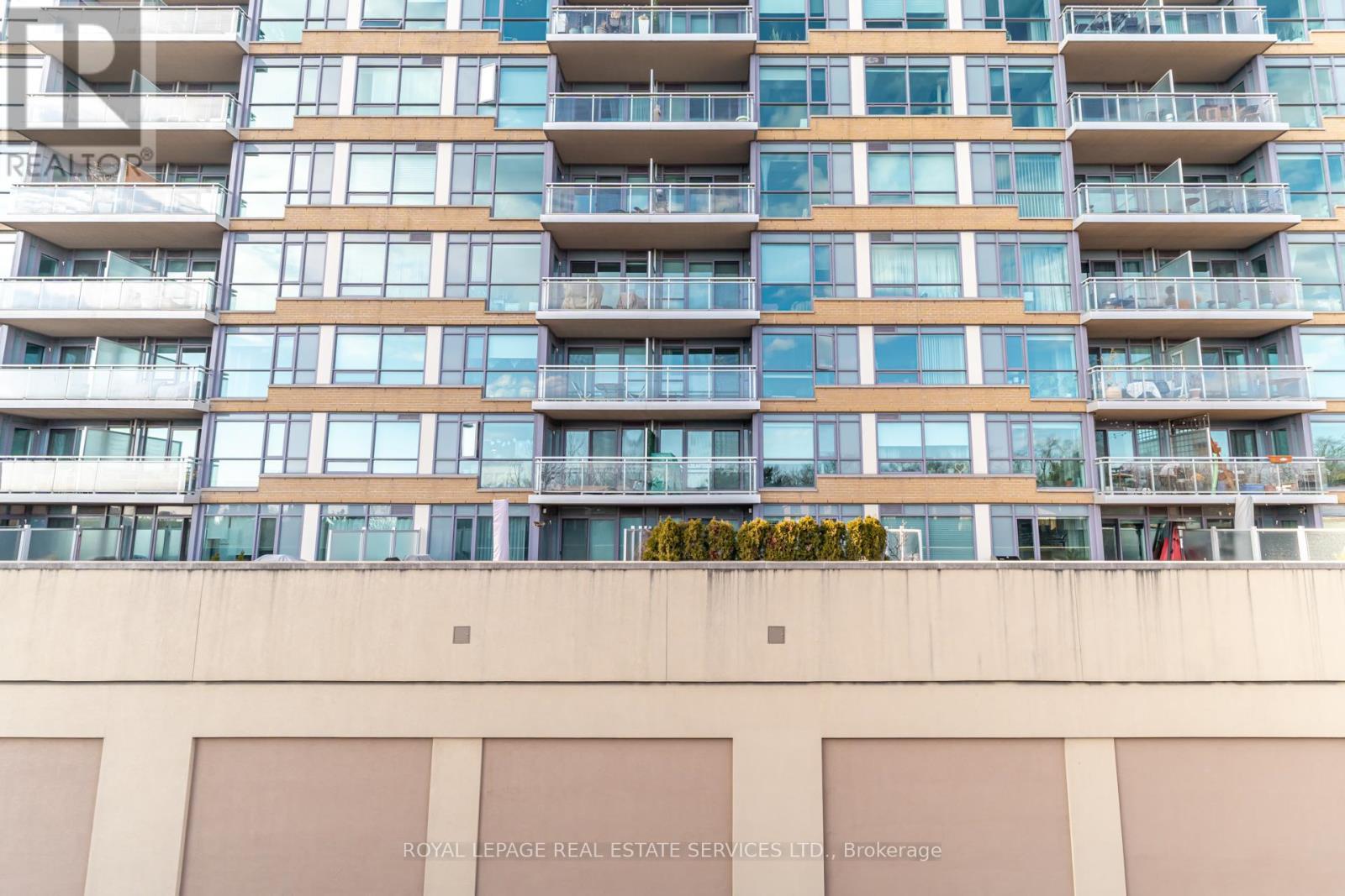 












12 - 1968 BLOOR STREET W

,
Toronto,




Ontario
M6P3K9

