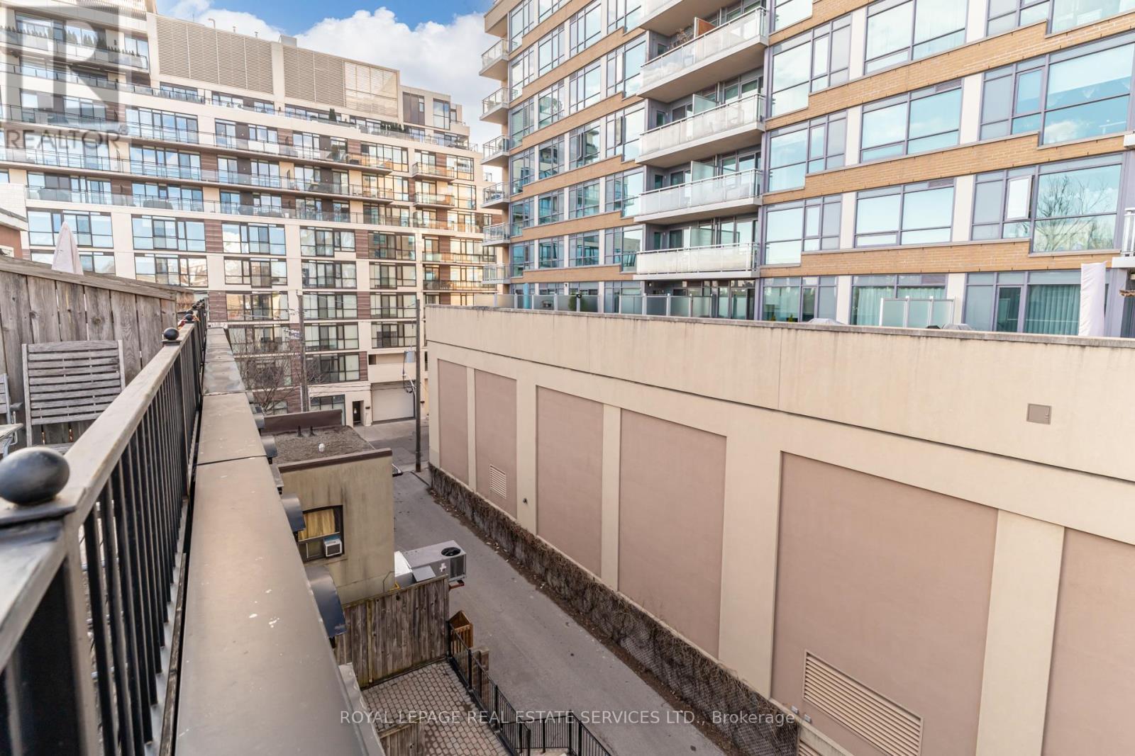












12 - 1968 BLOOR STREET W

,
Toronto,




Ontario
M6P3K9

