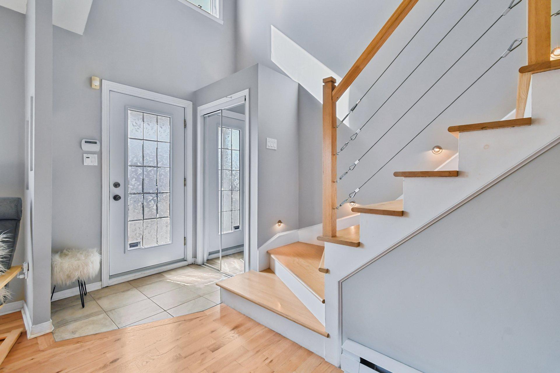 









397


Av. Marc-Aurèle-Fortin

,
Laval (Sainte-Rose),




QC
H7L5G2

