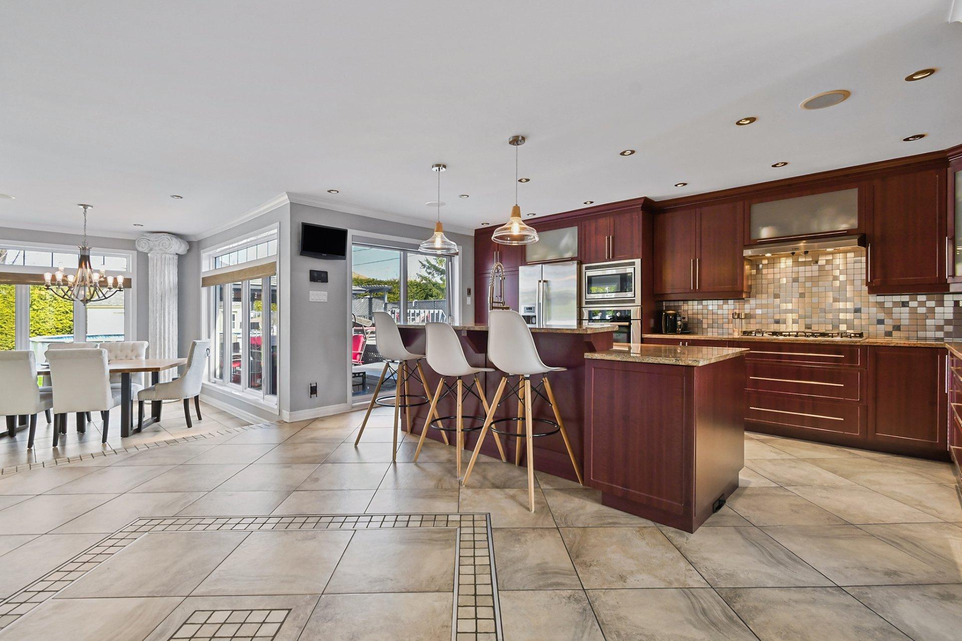 









397


Av. Marc-Aurèle-Fortin

,
Laval (Sainte-Rose),




QC
H7L5G2

