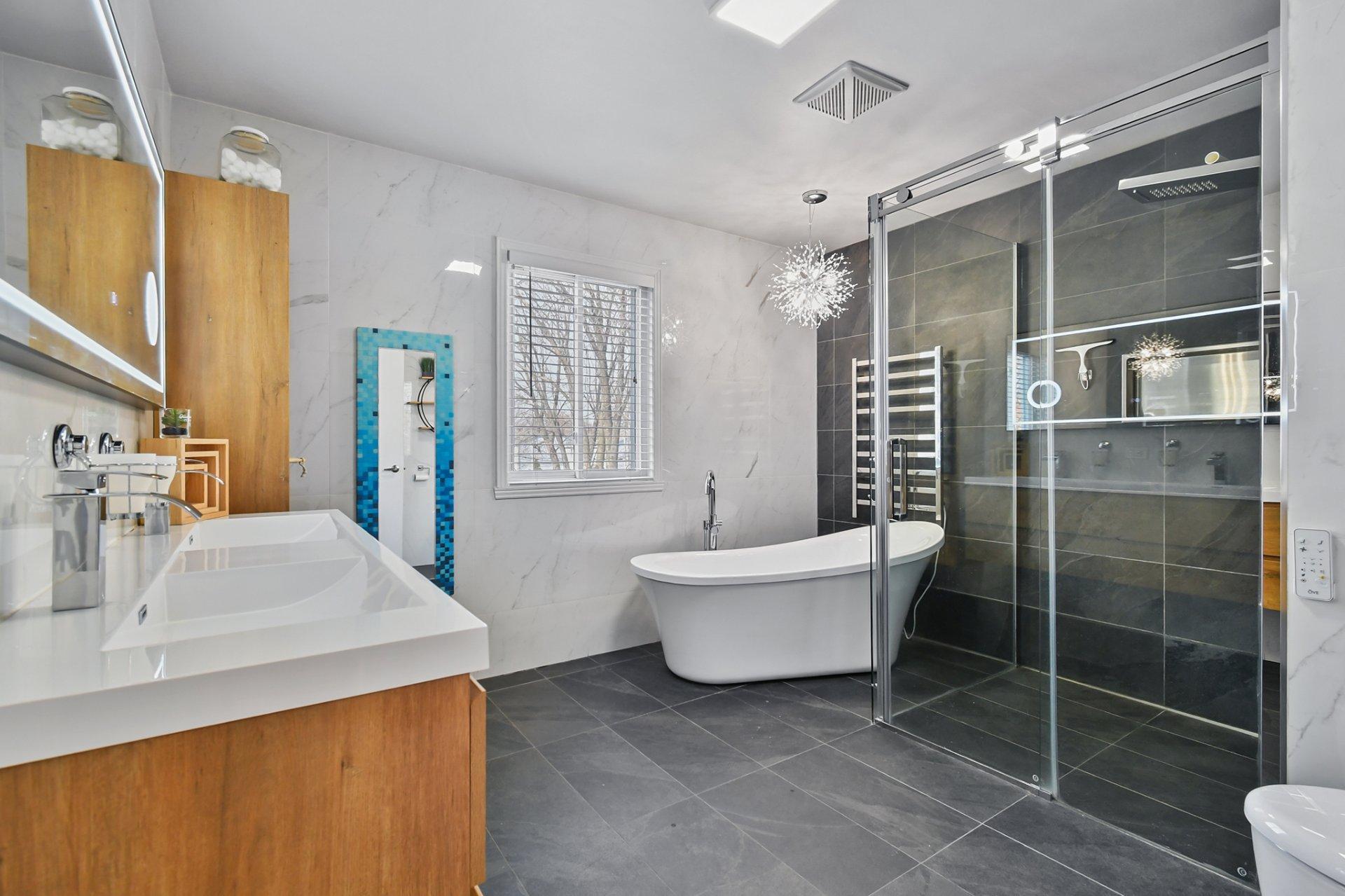 









397


Av. Marc-Aurèle-Fortin

,
Laval (Sainte-Rose),




QC
H7L5G2

