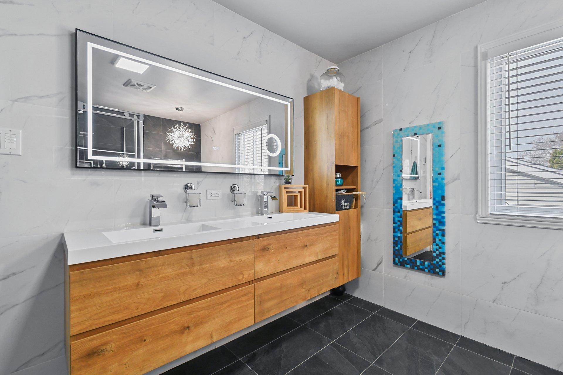 









397


Av. Marc-Aurèle-Fortin

,
Laval (Sainte-Rose),




QC
H7L5G2

