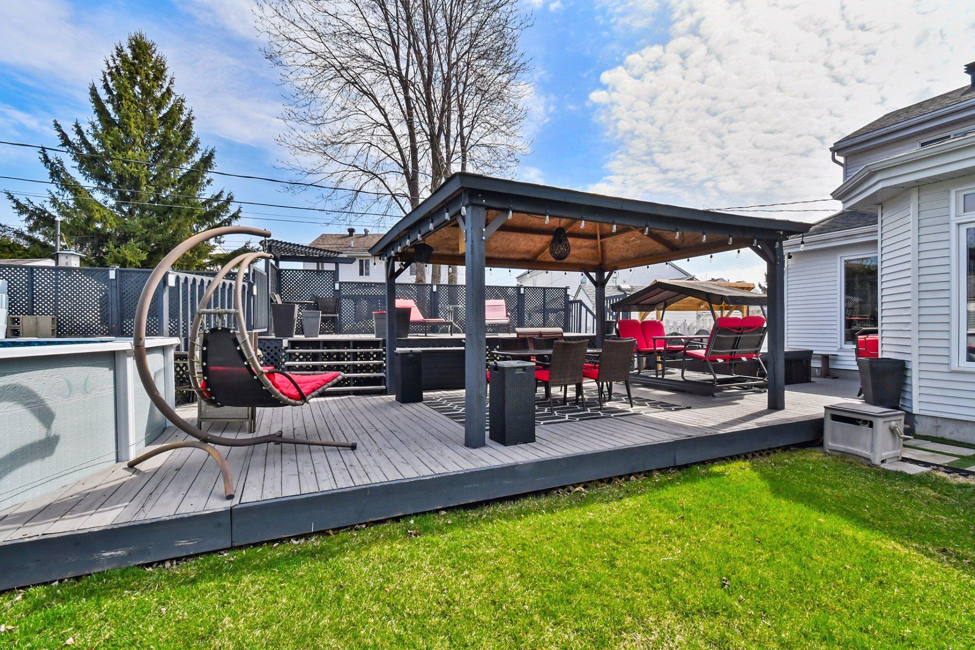 









397


Av. Marc-Aurèle-Fortin

,
Laval (Sainte-Rose),




QC
H7L5G2

