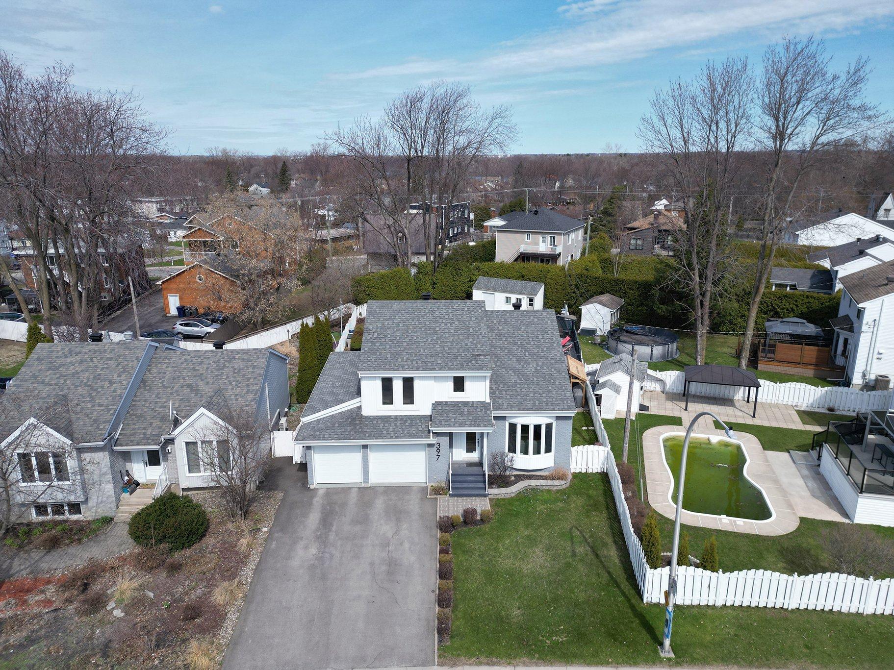 









397


Av. Marc-Aurèle-Fortin

,
Laval (Sainte-Rose),




QC
H7L5G2

