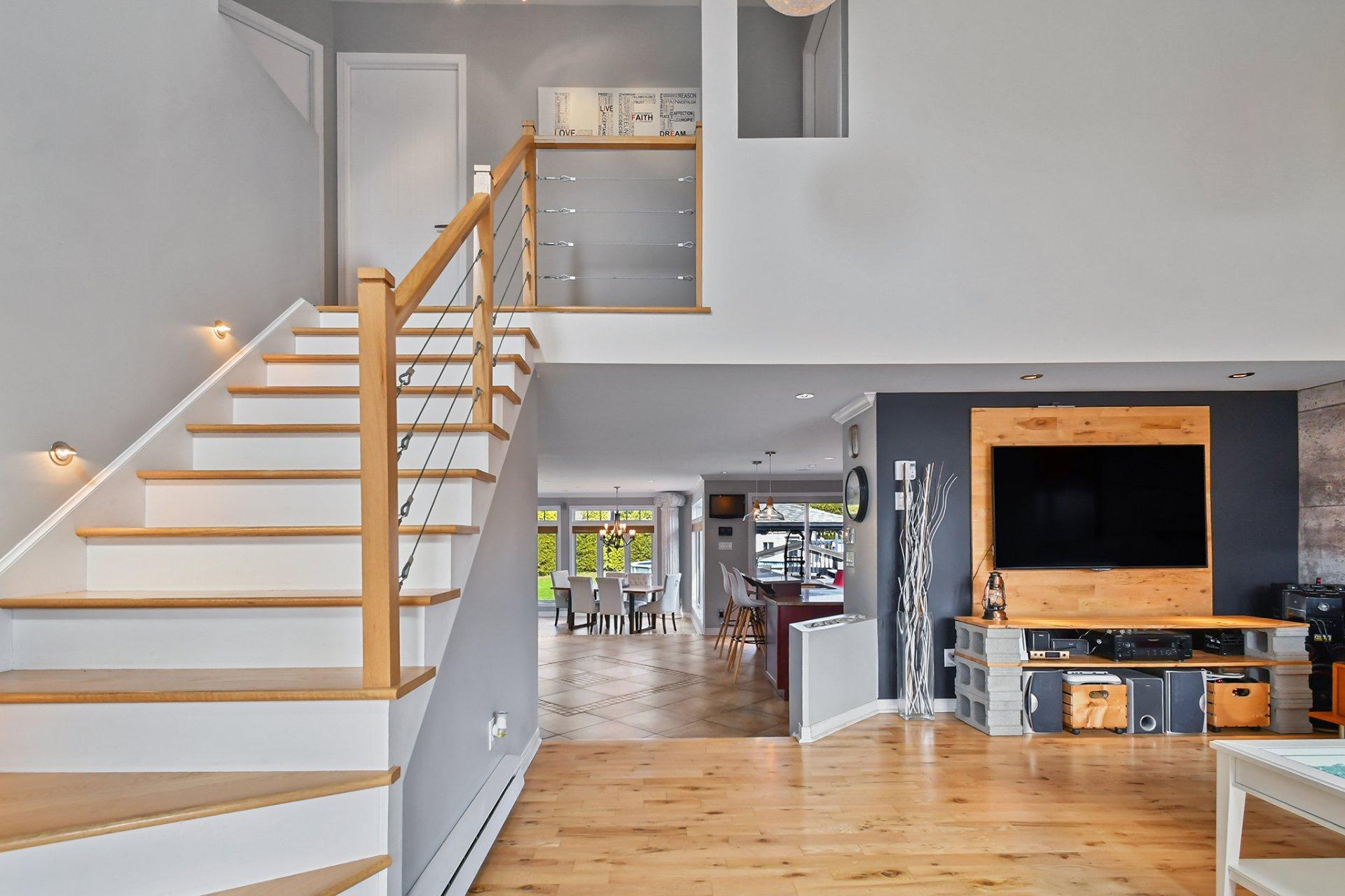 









397


Av. Marc-Aurèle-Fortin

,
Laval (Sainte-Rose),




QC
H7L5G2

