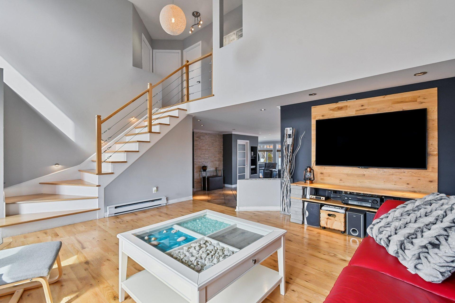 









397


Av. Marc-Aurèle-Fortin

,
Laval (Sainte-Rose),




QC
H7L5G2

